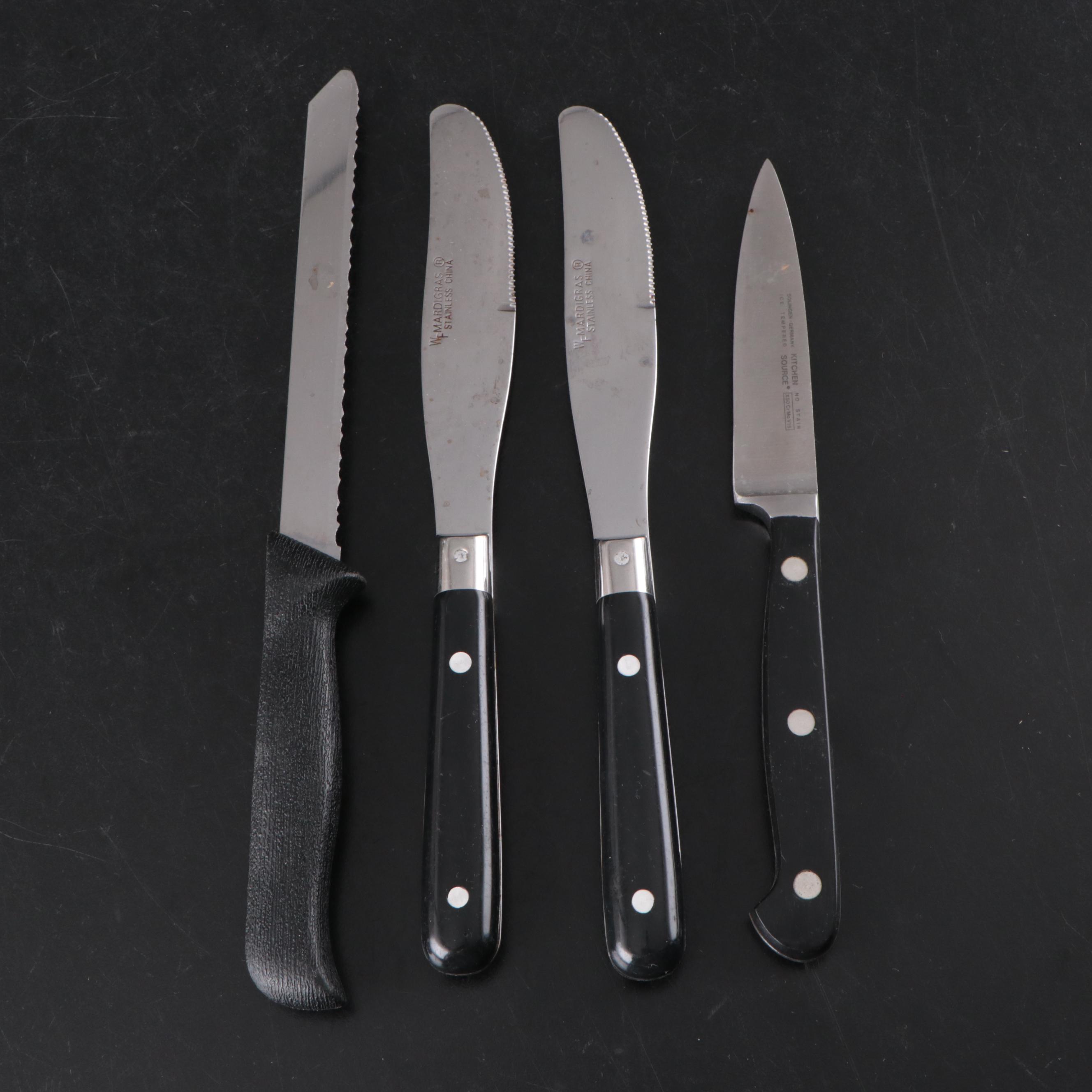 Pyrex Glass Measuring Cups with Stainless Steel Utensils and Table Accessories