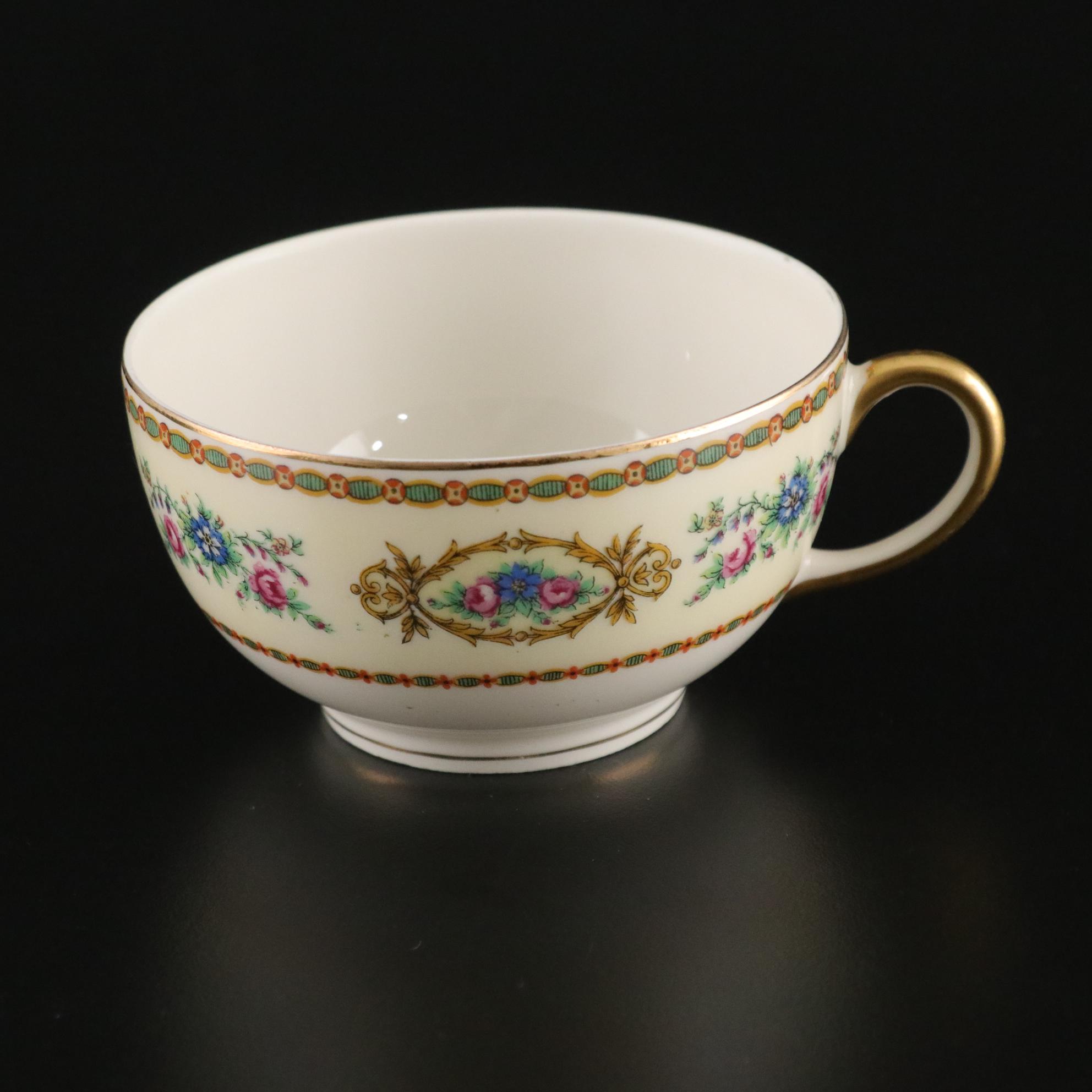 Guerin Pouyat Elite Limoges Porcelain Dinner Service, Early 20th Century