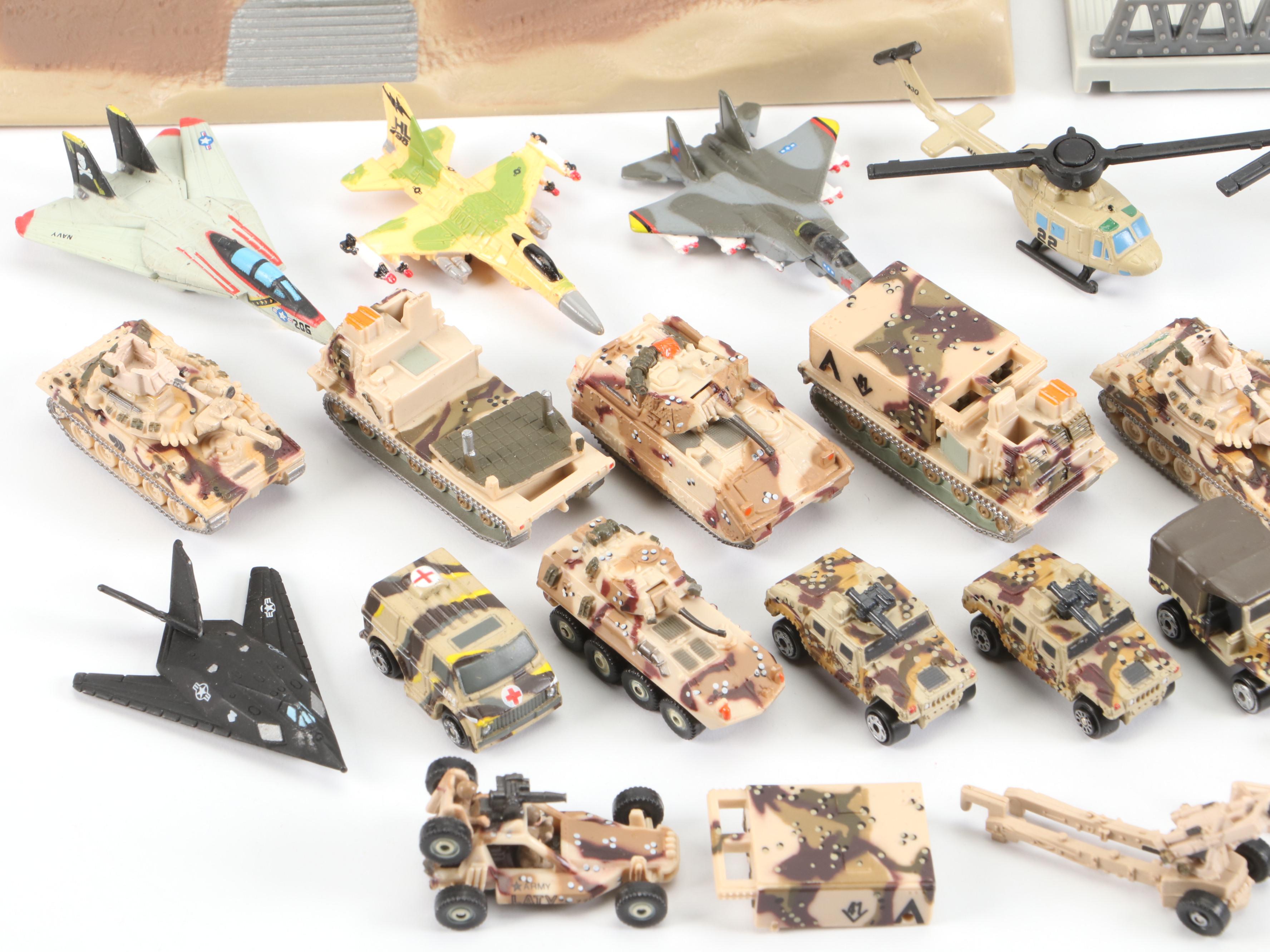 Lewis Galoob Toys Micro Machines USMC Military Battle Tank Playset and More 1990