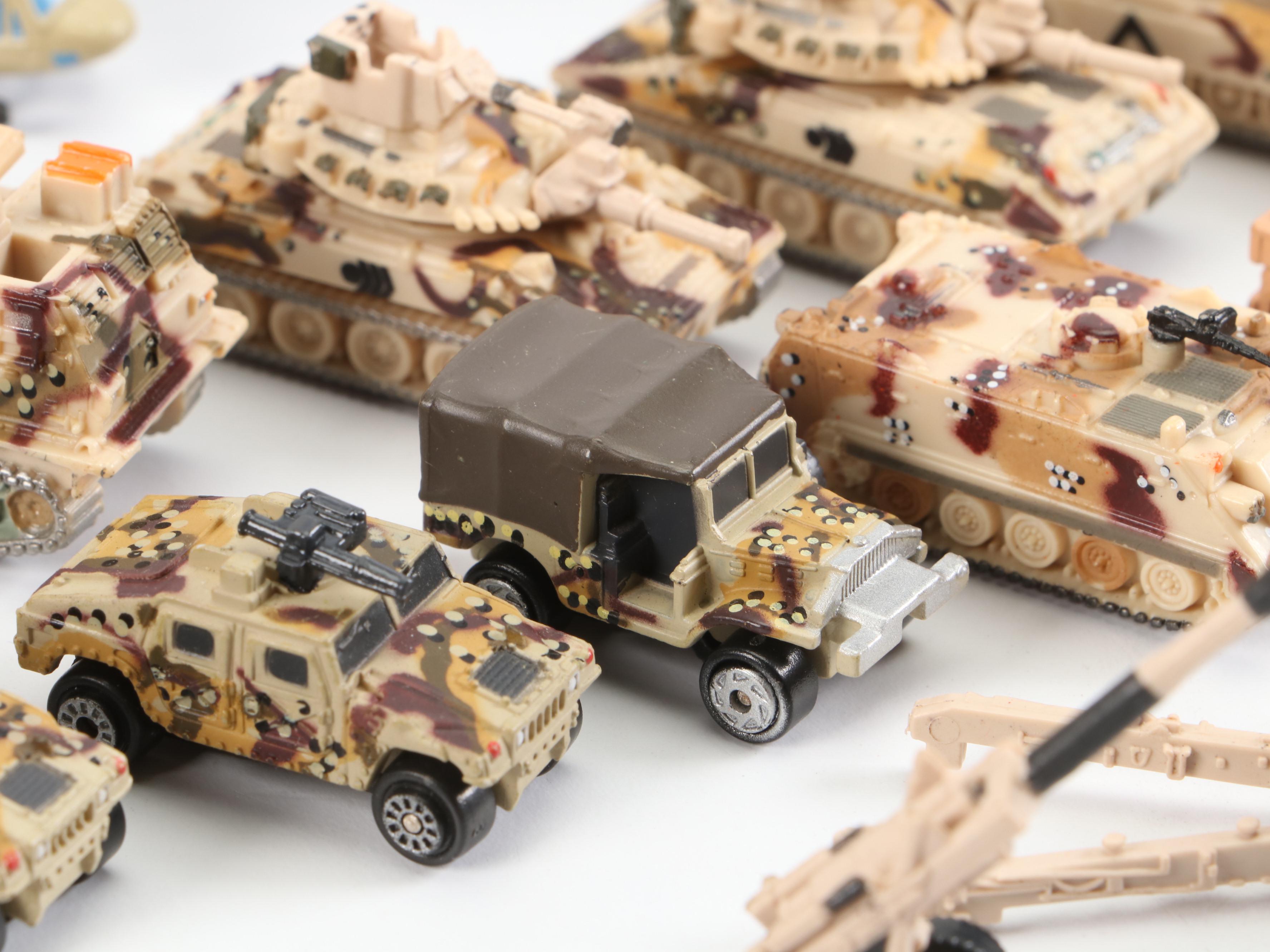 Lewis Galoob Toys Micro Machines USMC Military Battle Tank Playset and More 1990