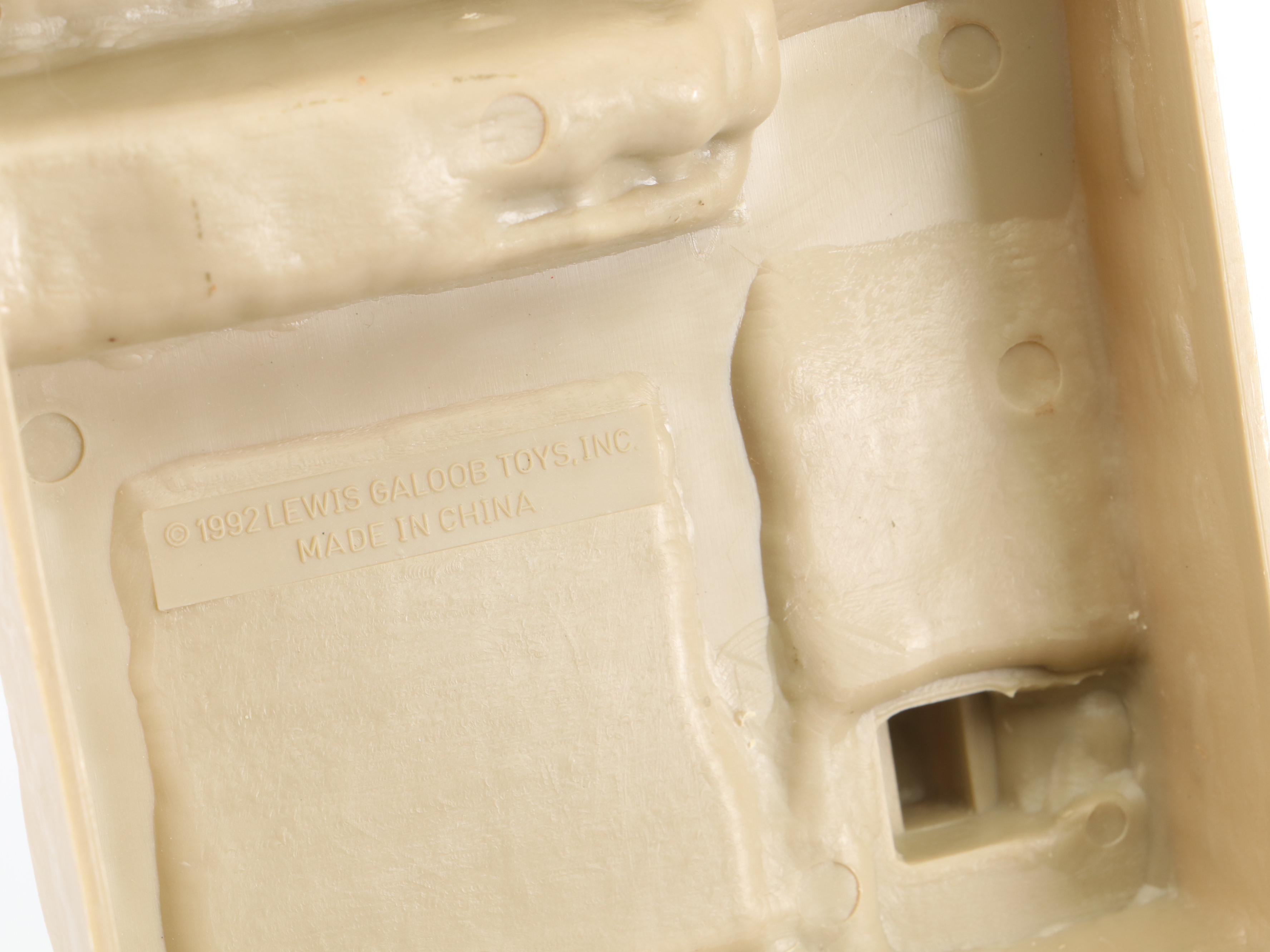 Lewis Galoob Toys Micro Machines USMC Military Battle Tank Playset and More 1990