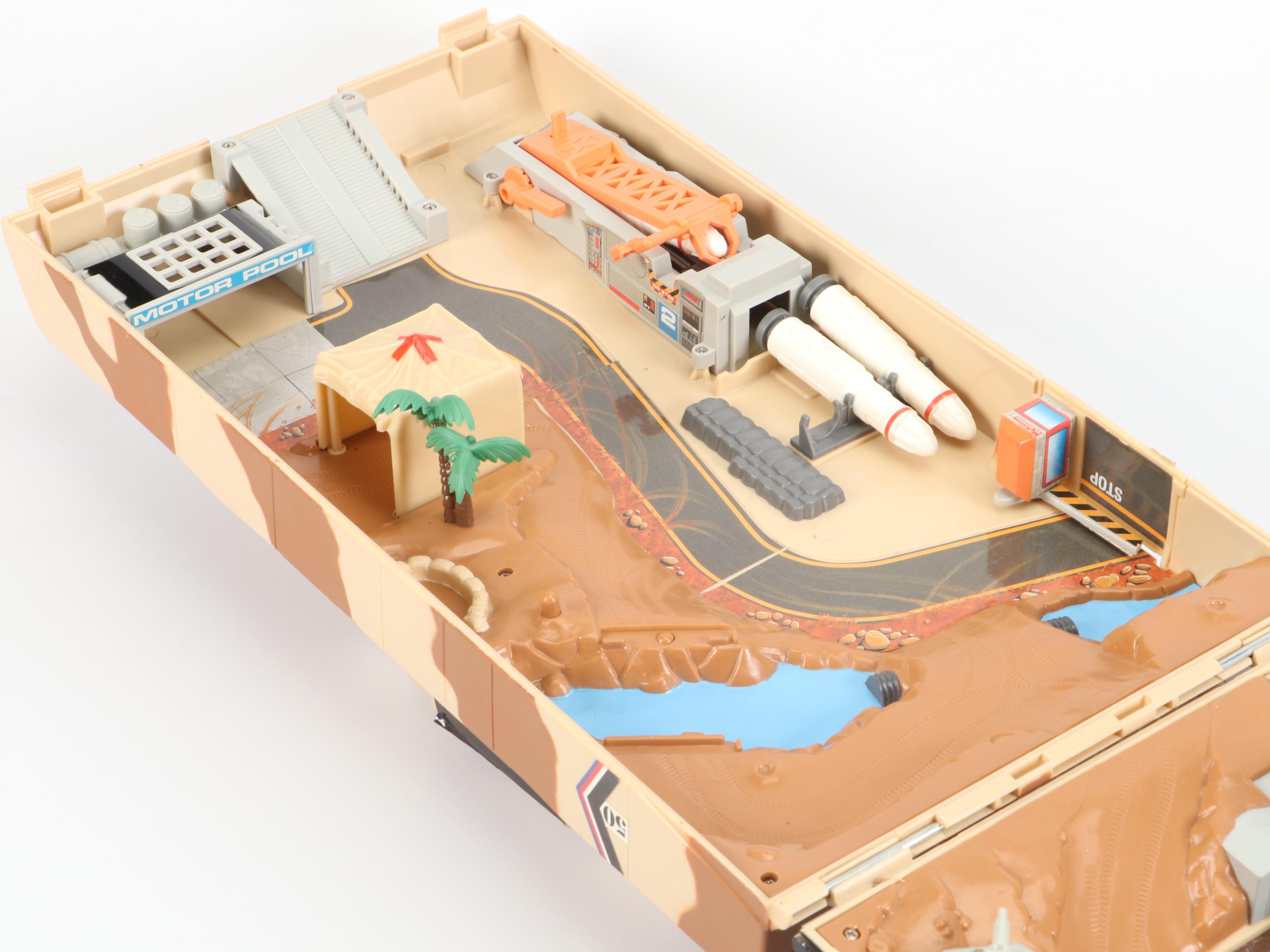 Lewis Galoob Toys Micro Machines USMC Military Battle Tank Playset and More 1990