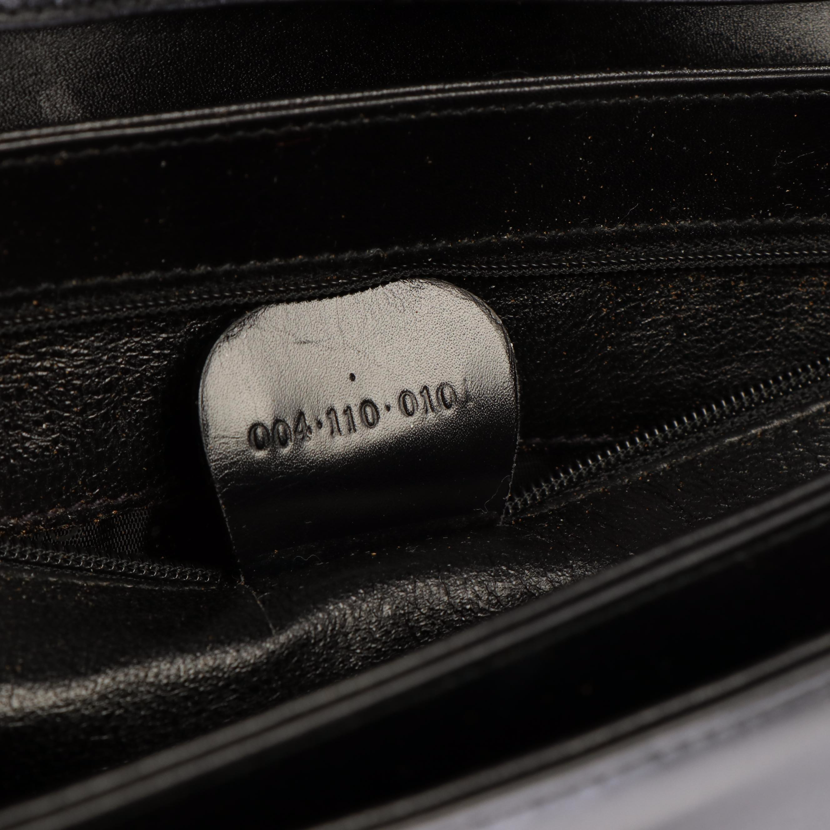 Gucci Turnlock Shoulder Bag in Black Leather