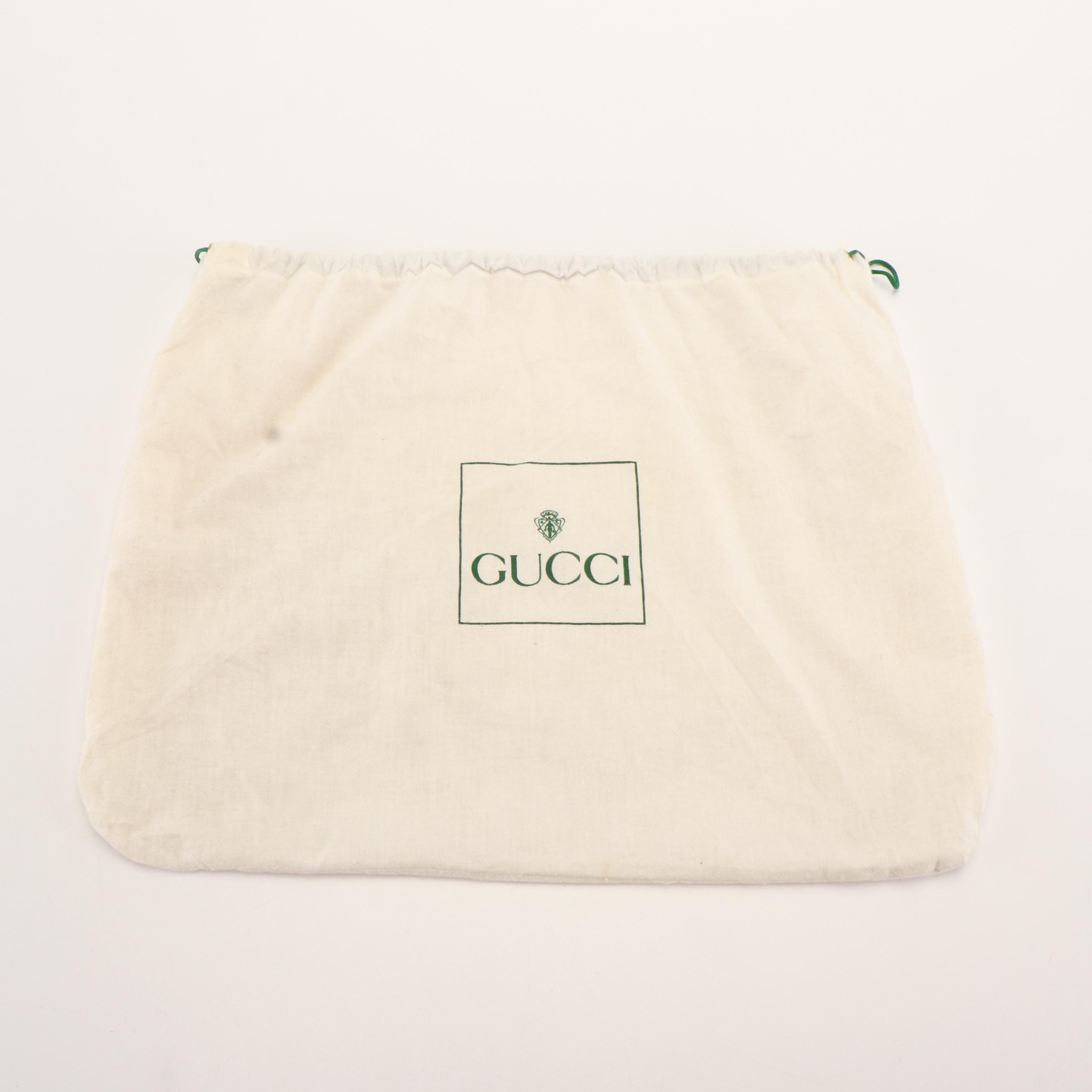 Gucci Turnlock Shoulder Bag in Black Leather