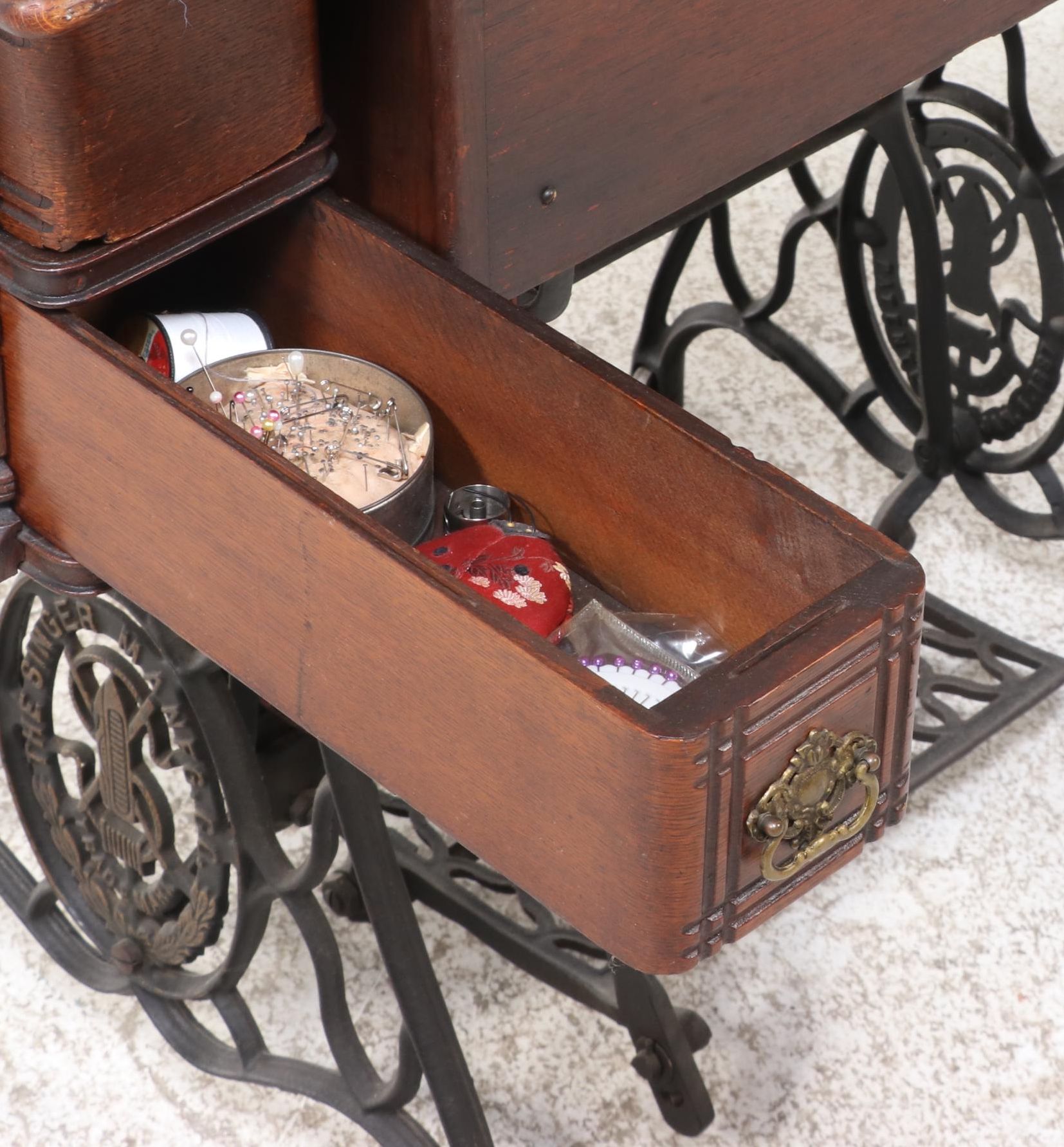 Singer Antique Sewing Machine with Treadle Table, Circa 1906