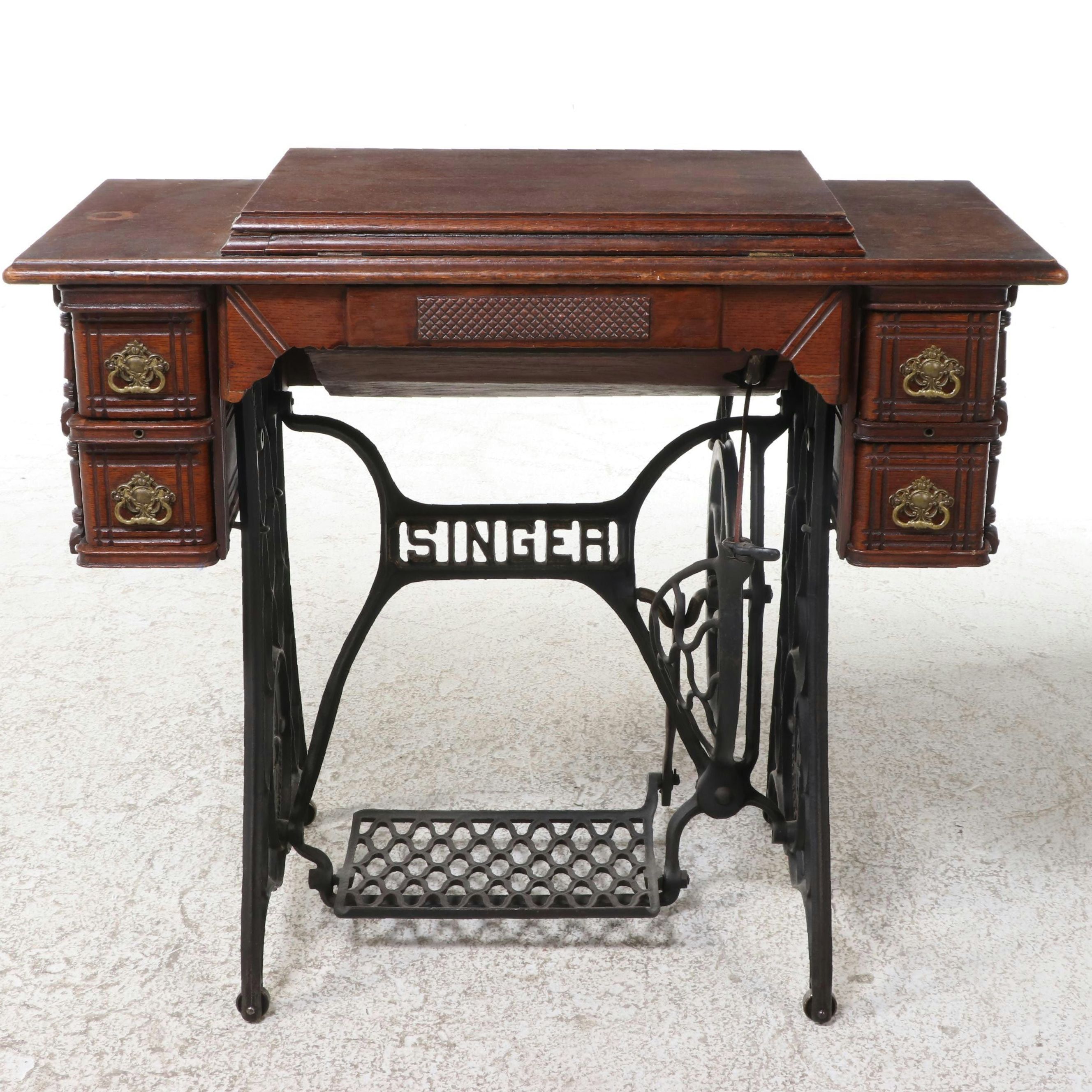Singer Antique Sewing Machine with Treadle Table, Circa 1906