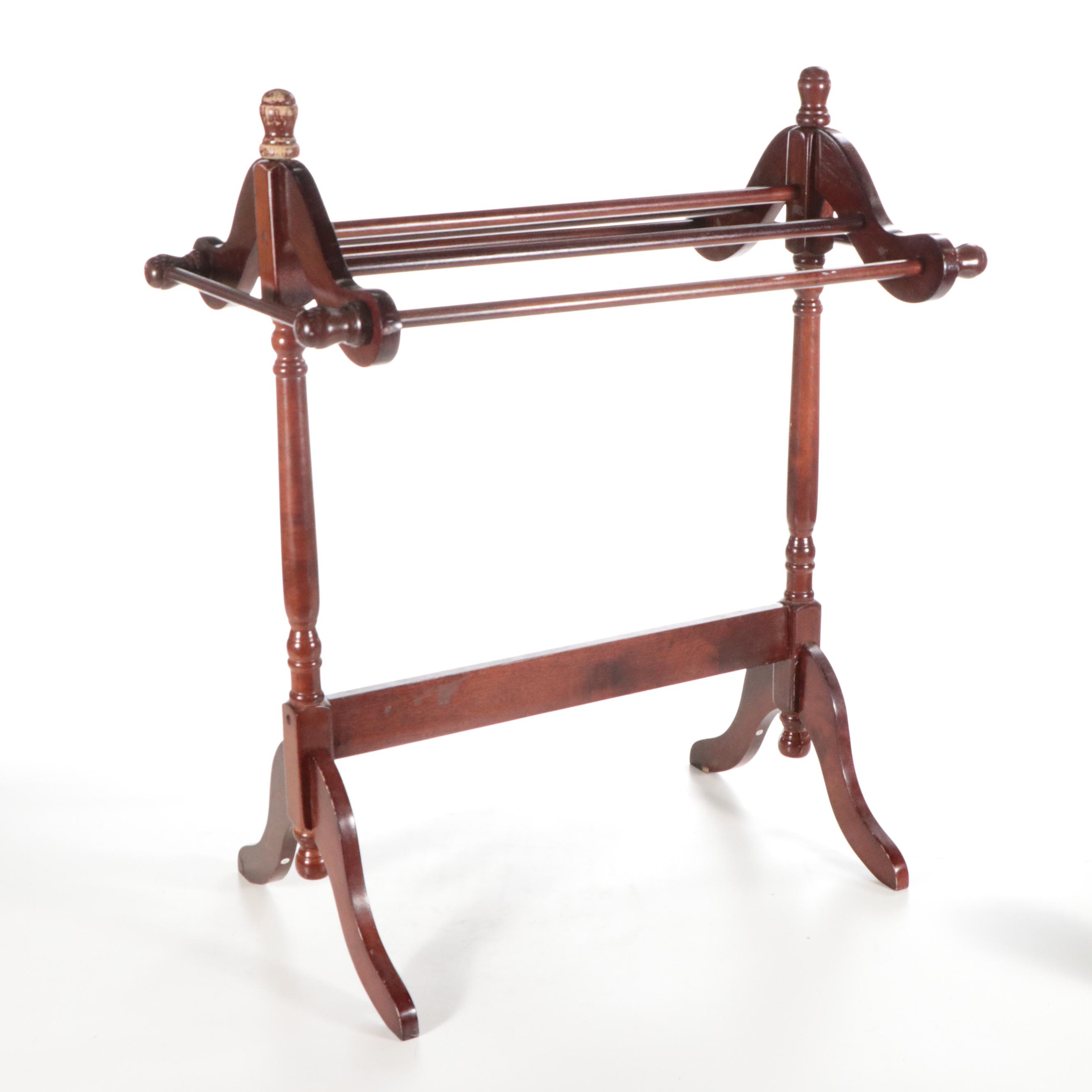 Thomas Pacconi Classics Wooden Quilt Rack