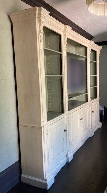 Neoclassical Three-Piece Painted Wood Bookcase with Adjustable Shelves