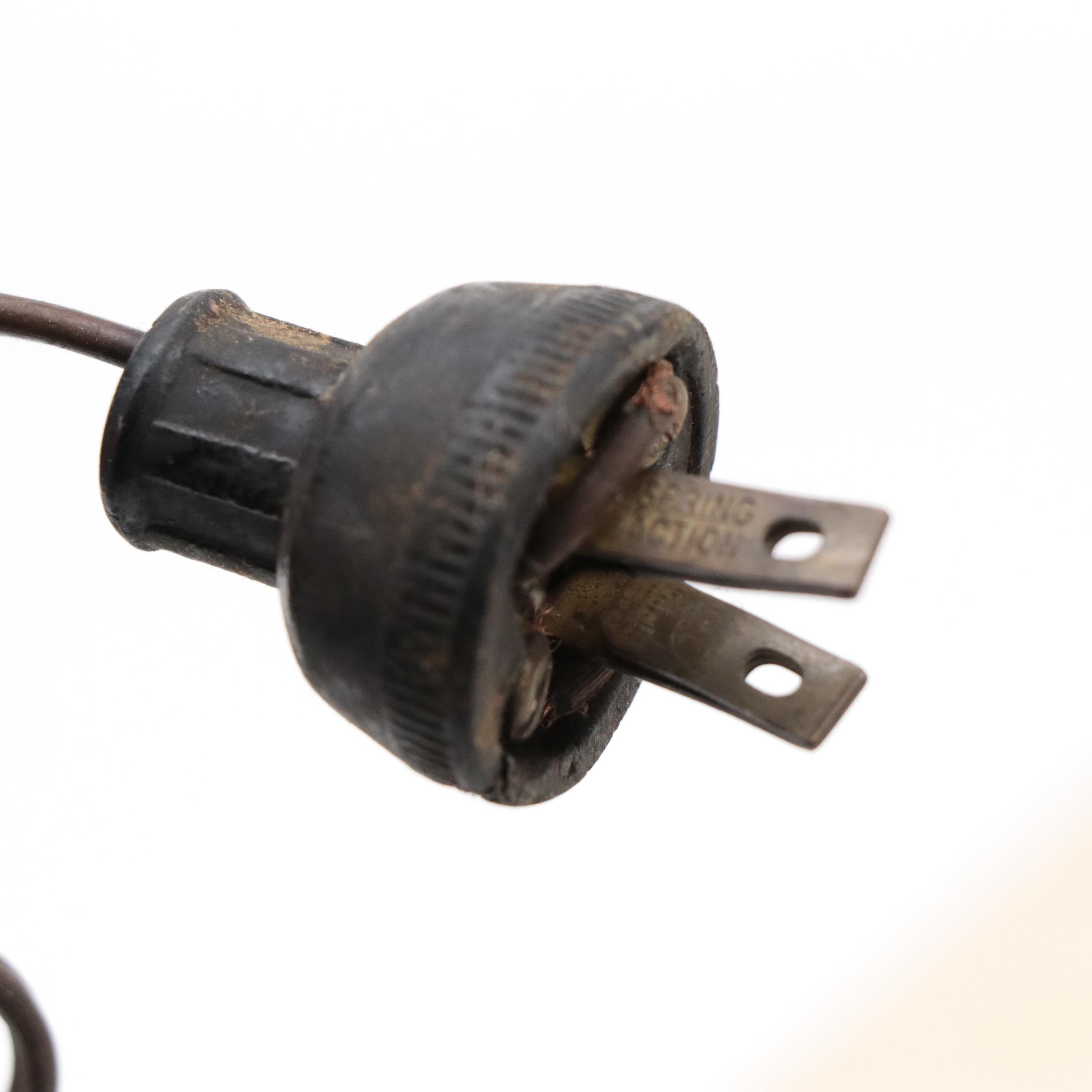 General Electric Model 124 Broadcast Receiver Tube Radio, Mid-20th Century