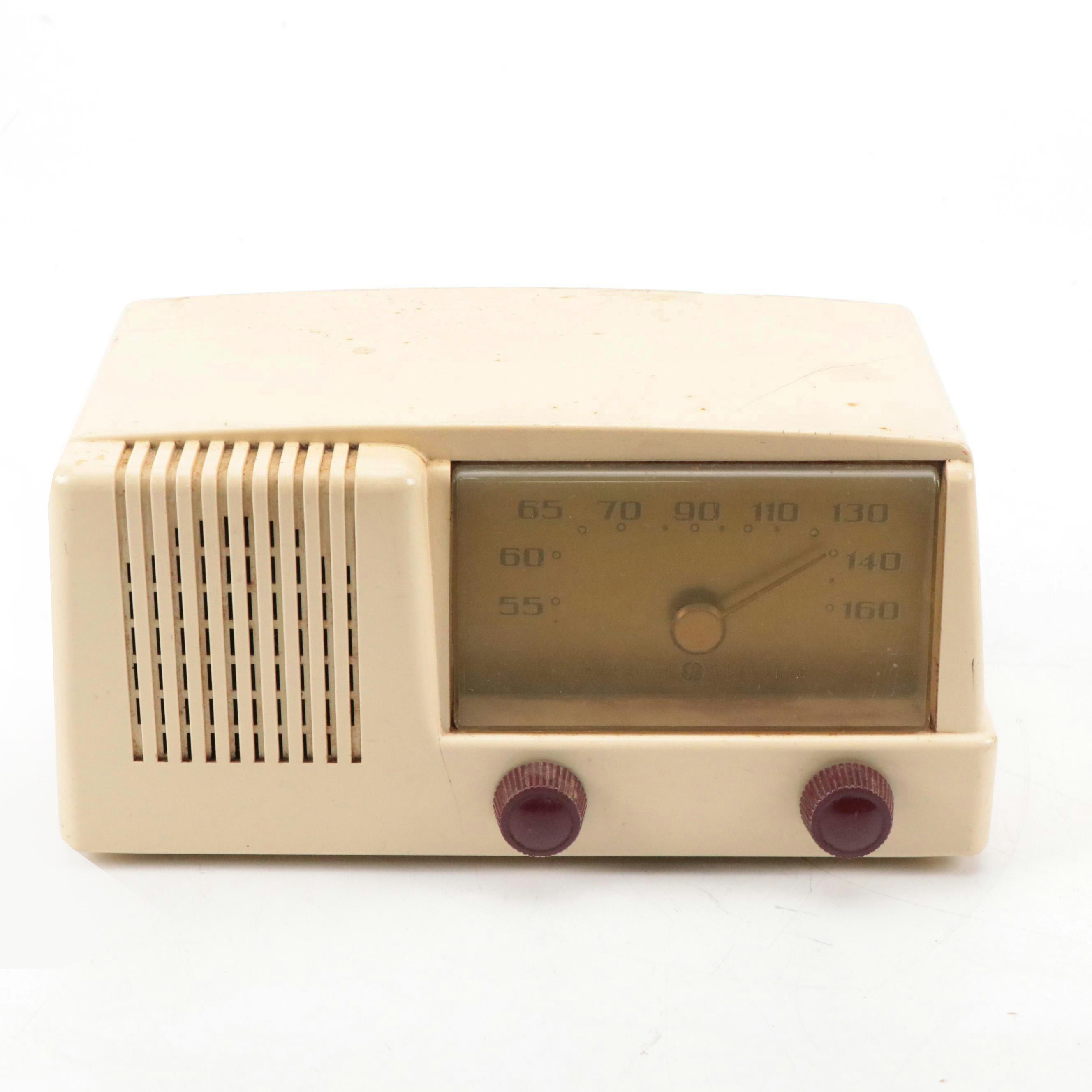 General Electric Model 124 Broadcast Receiver Tube Radio, Mid-20th Century