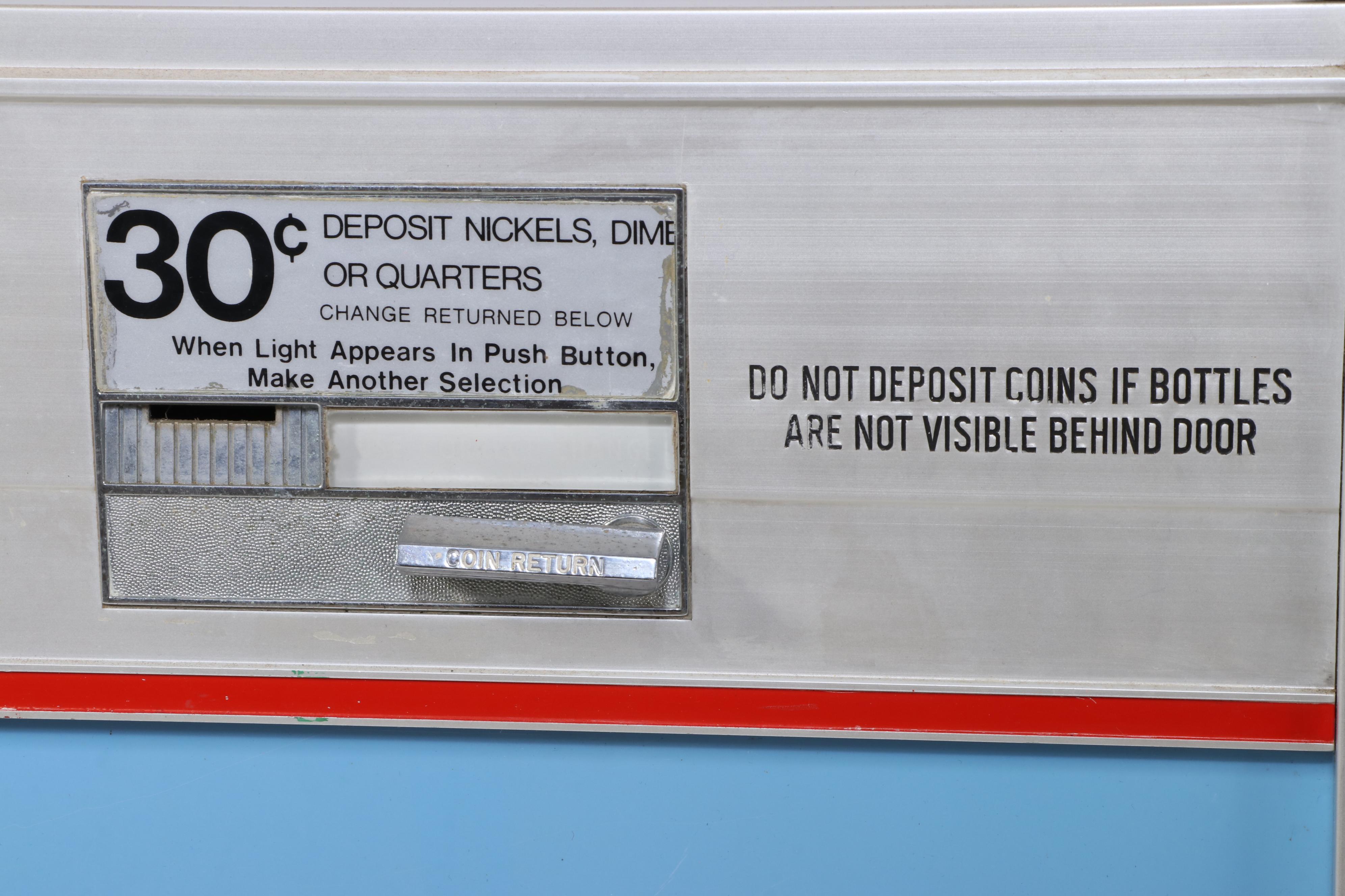 La Crosse Cooler Co. Pepsi Bottle Vending Machine, Mid to Late 20th Century