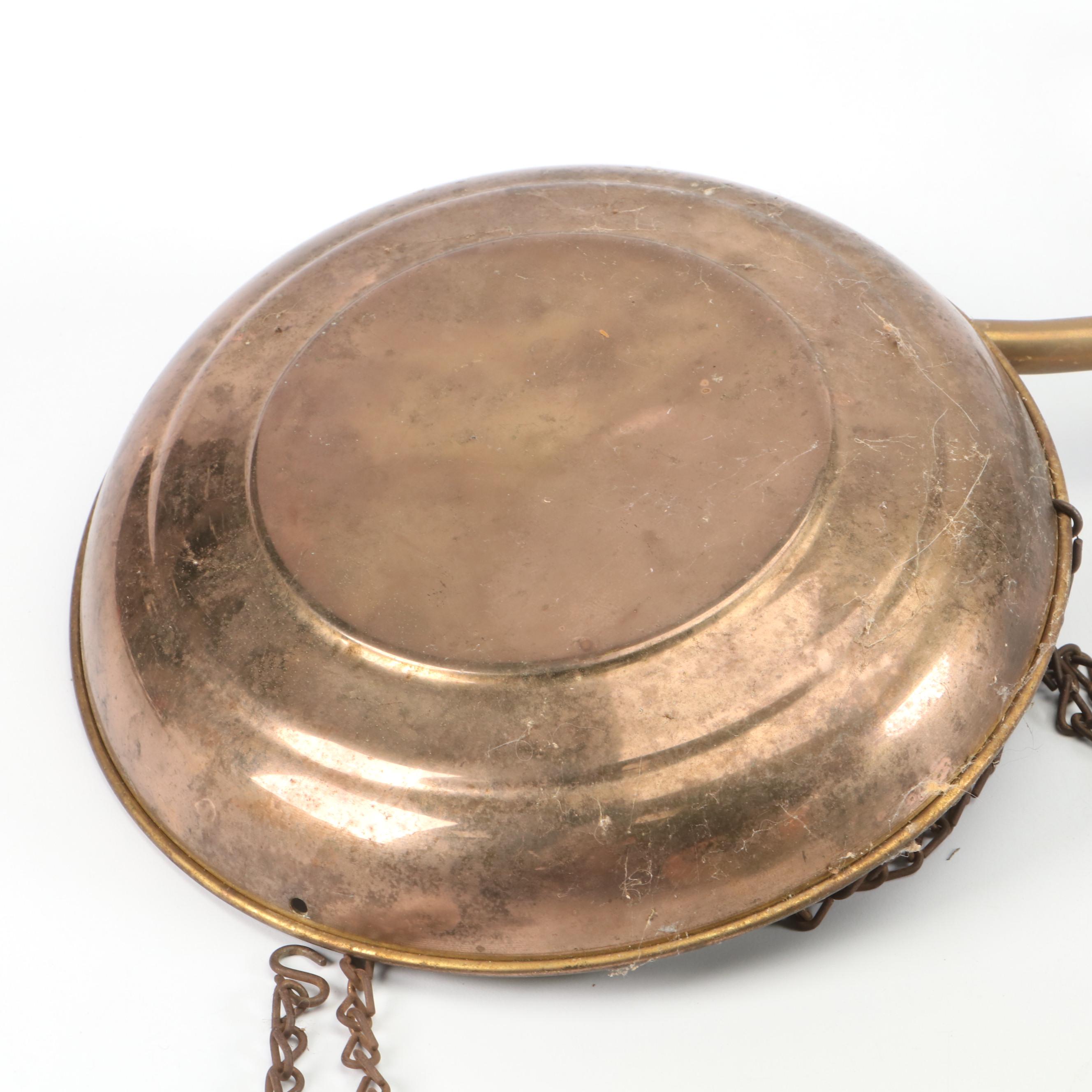 Laurel Leaf Motif Metal and Green Glass Balance Scale