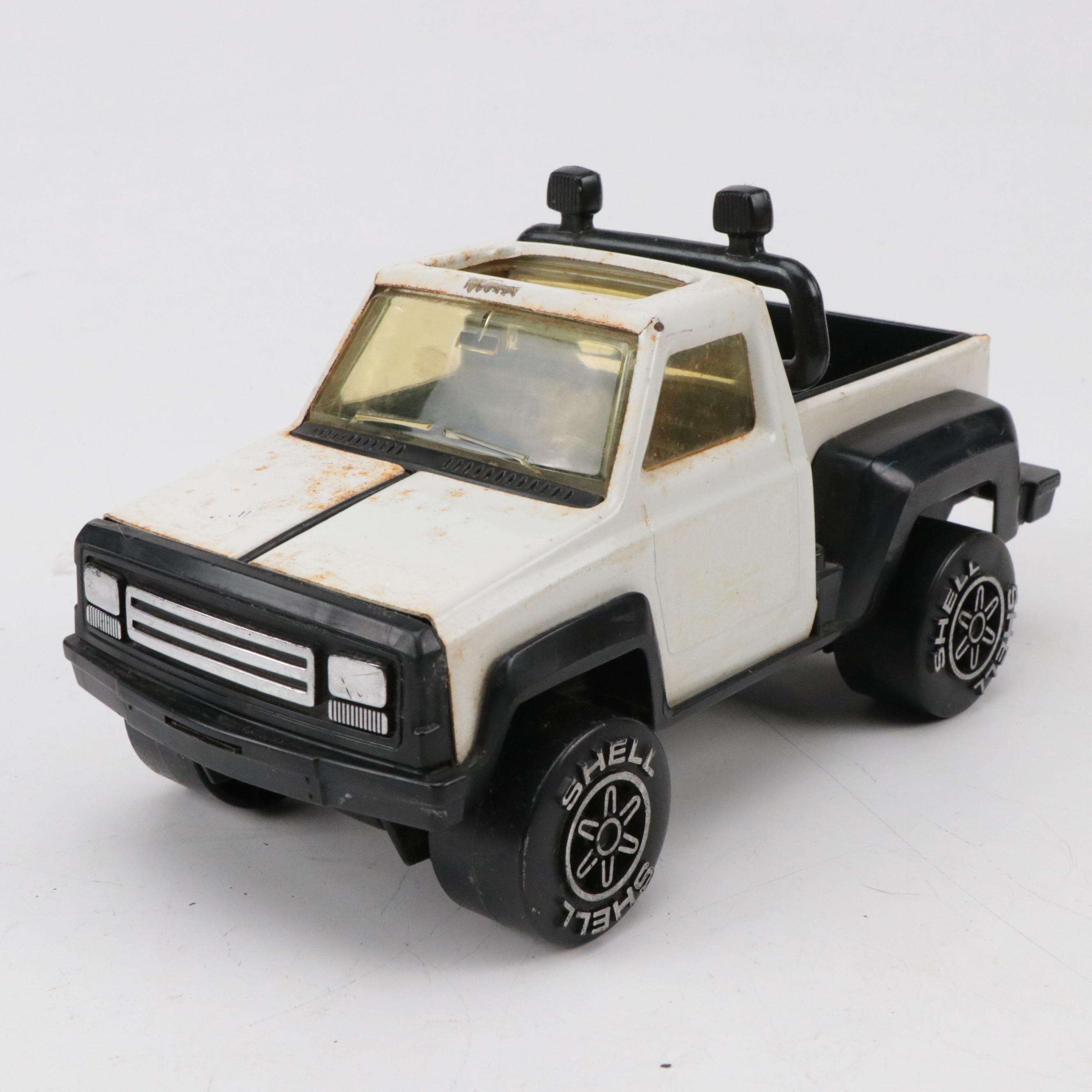 Coca-Cola Novelty Table Lamp with Buddy L, Coca-Cola Train Cars, More