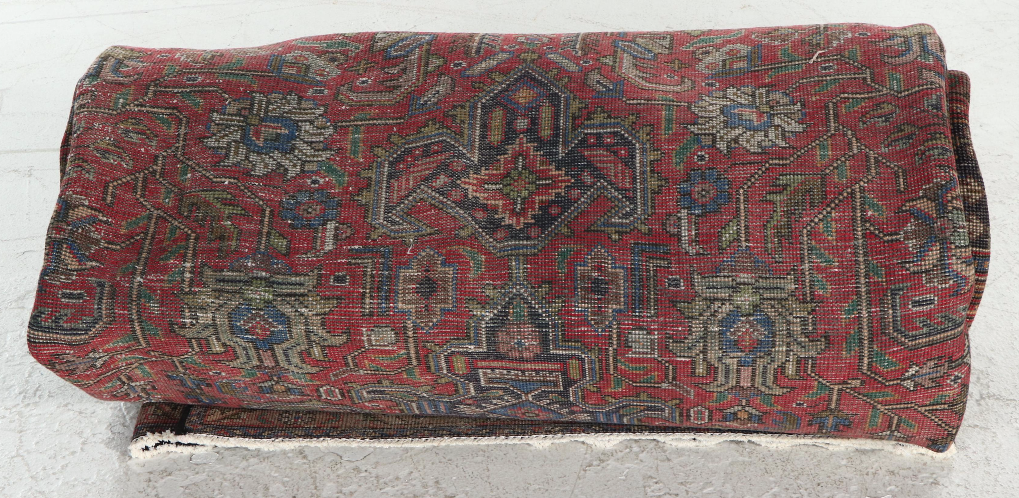 9'6 x 12'6 Hand-Knotted Persian Heriz Room-Sized Rug