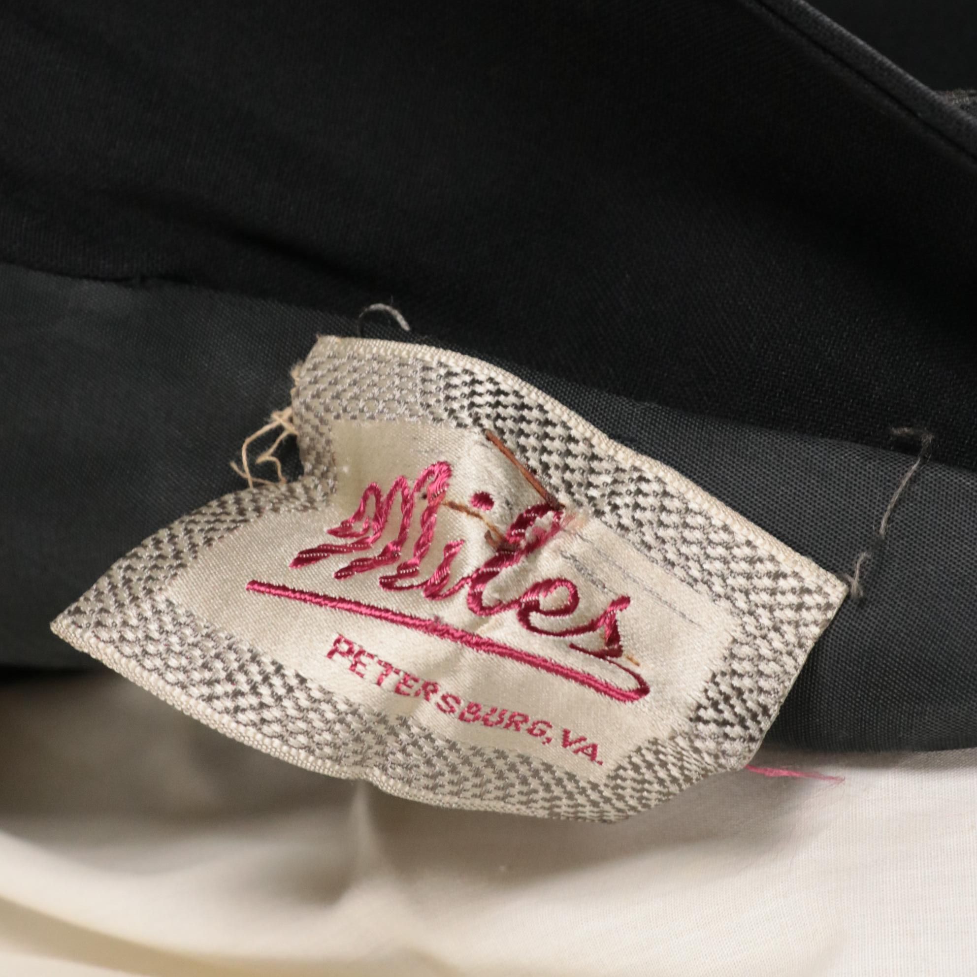 Women's Vietnam Era US Navy and 1980s US Air Force Dress Blue Uniforms