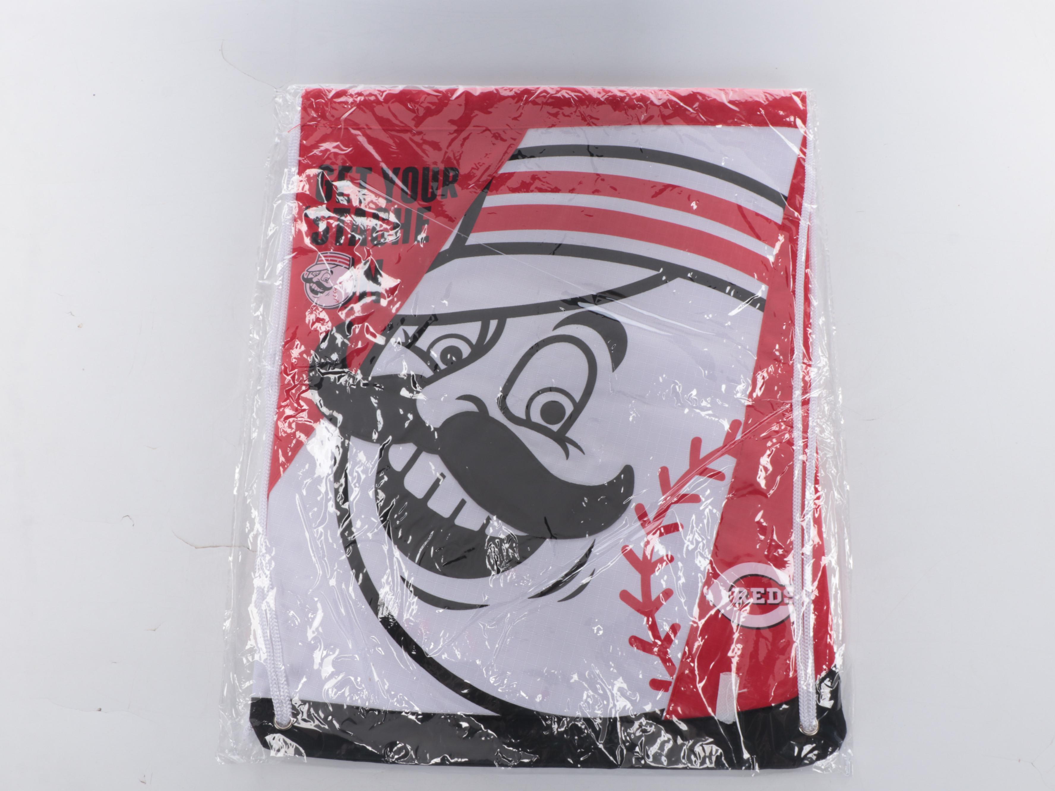 Johnny Bench Poster with Cincinnati Reds Ashtray, Books, and More