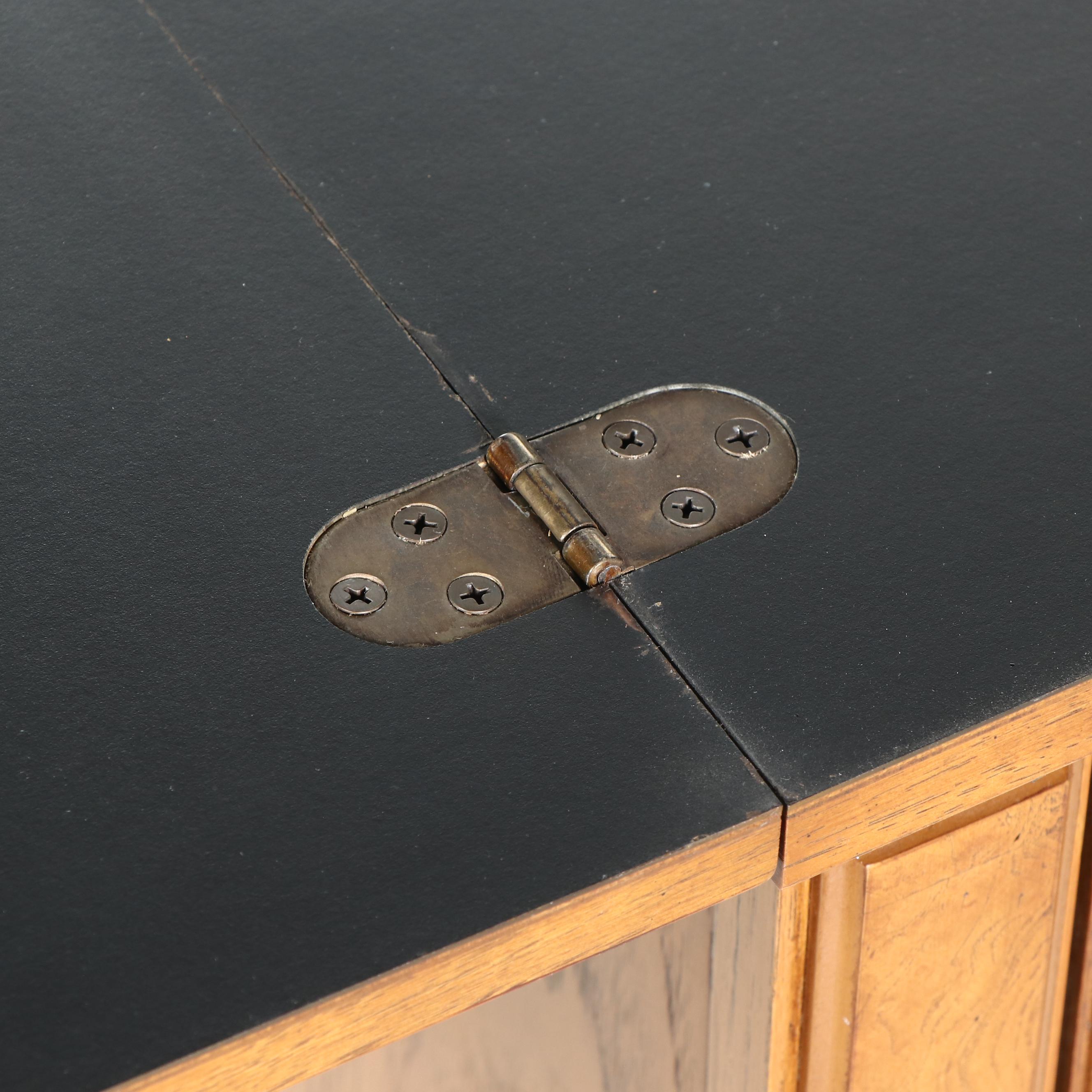 Thomasville Serenade Collection Mediterranean Style Flip-Top Buffet Server