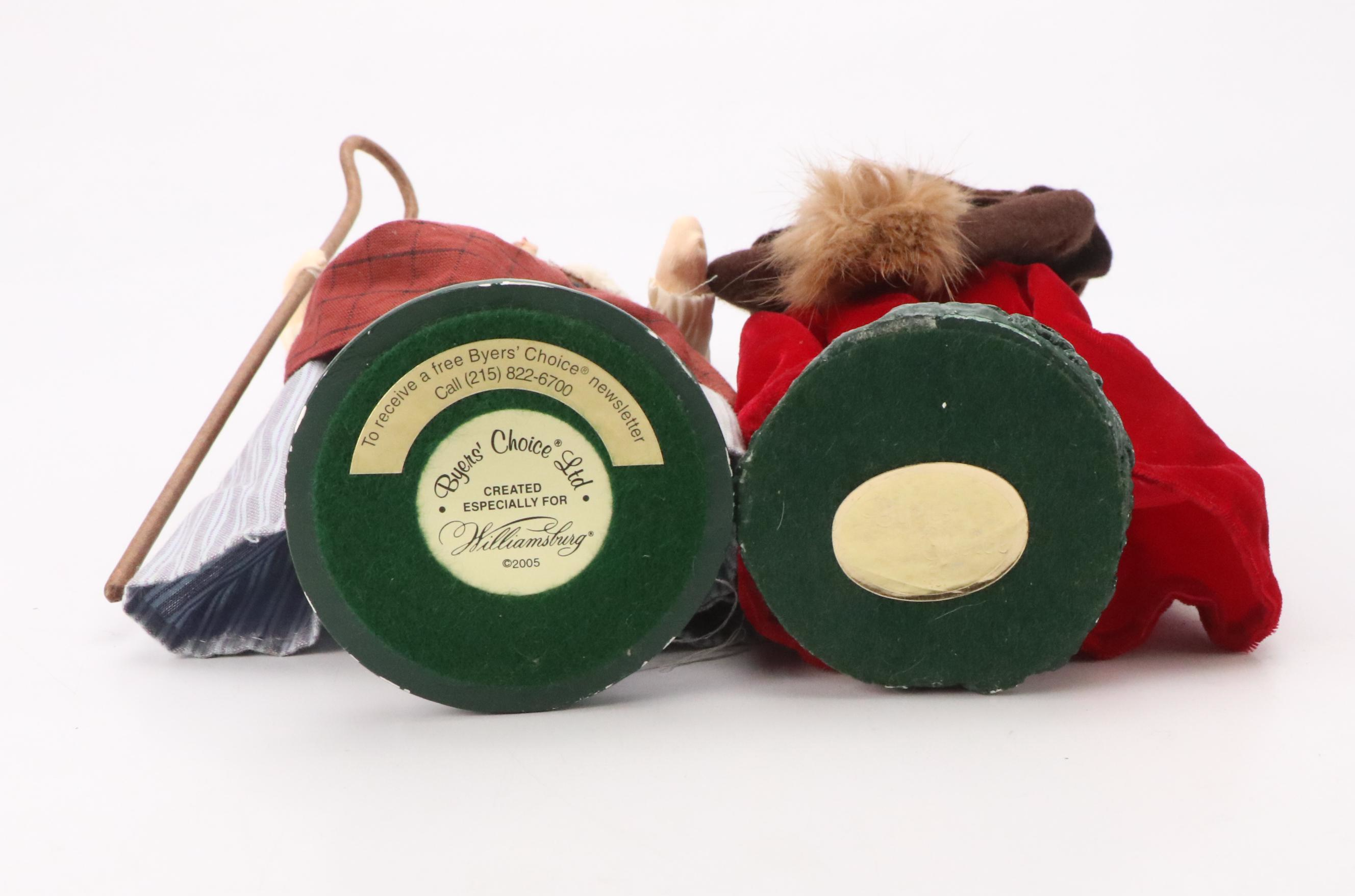 Byers' Choice "Woman with Pumpkin Pie" with More Caroler Figurines