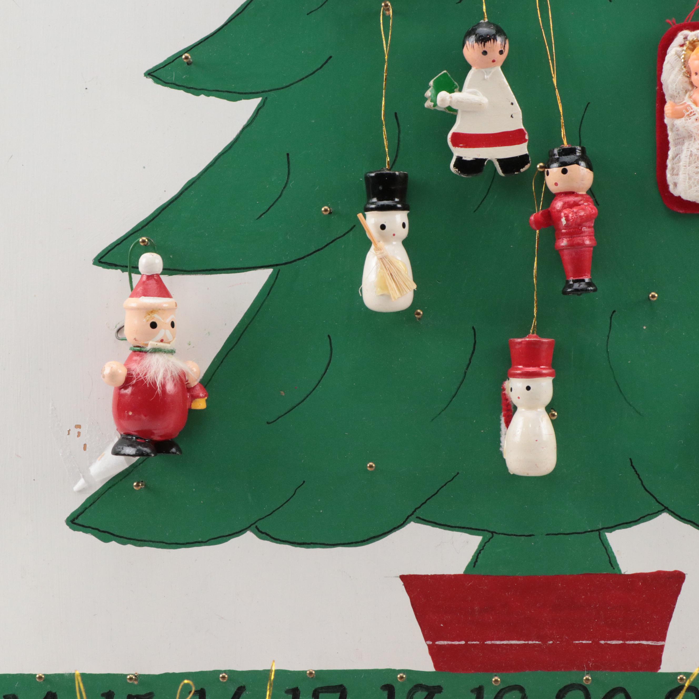 Wooden 25 Days of Christmas Peg Advent Calendar
