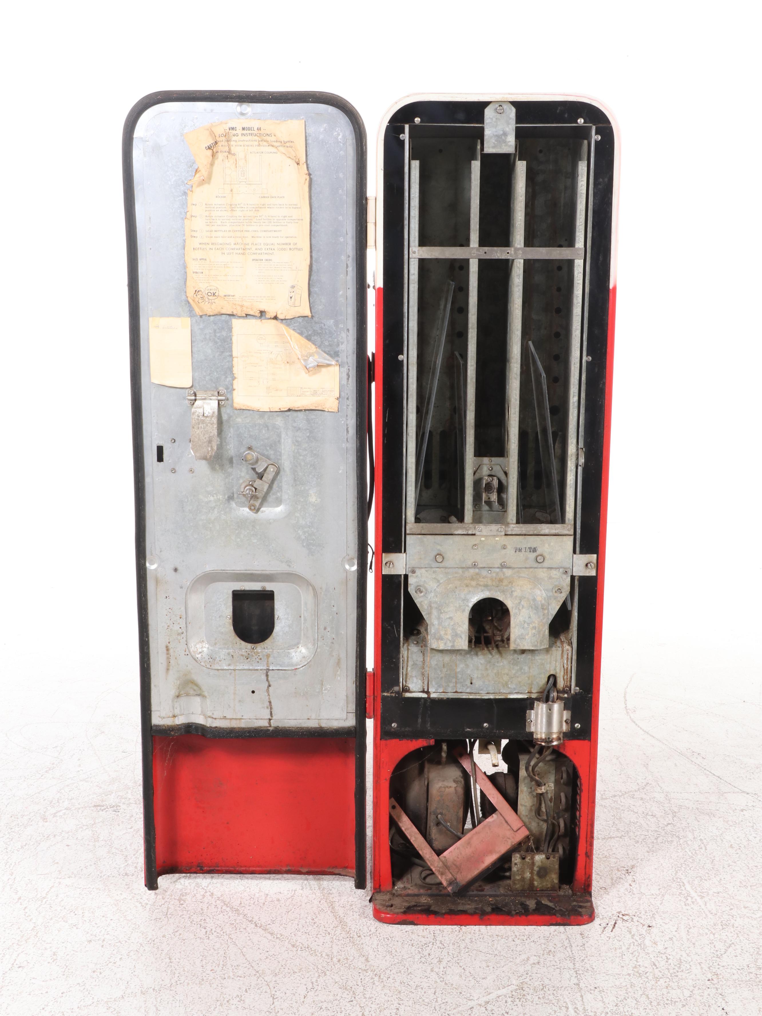 Vendorlator Mfg. Co. Coca-Cola Metal Bottle Vending Machine, Mid-20th Century