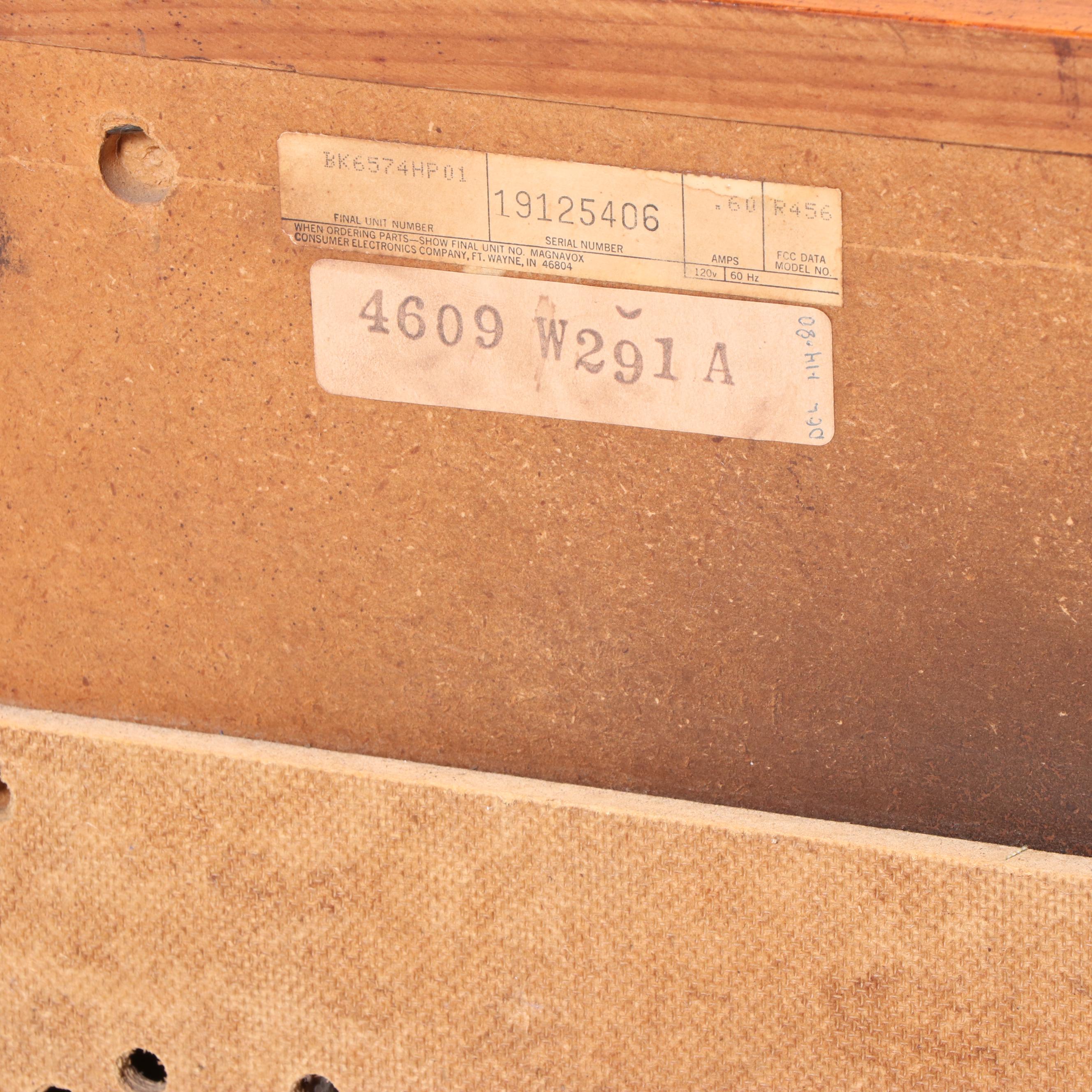 Magnavox Pennsylvania Dutch Style Pine Dry Sink Stereo Cabinet