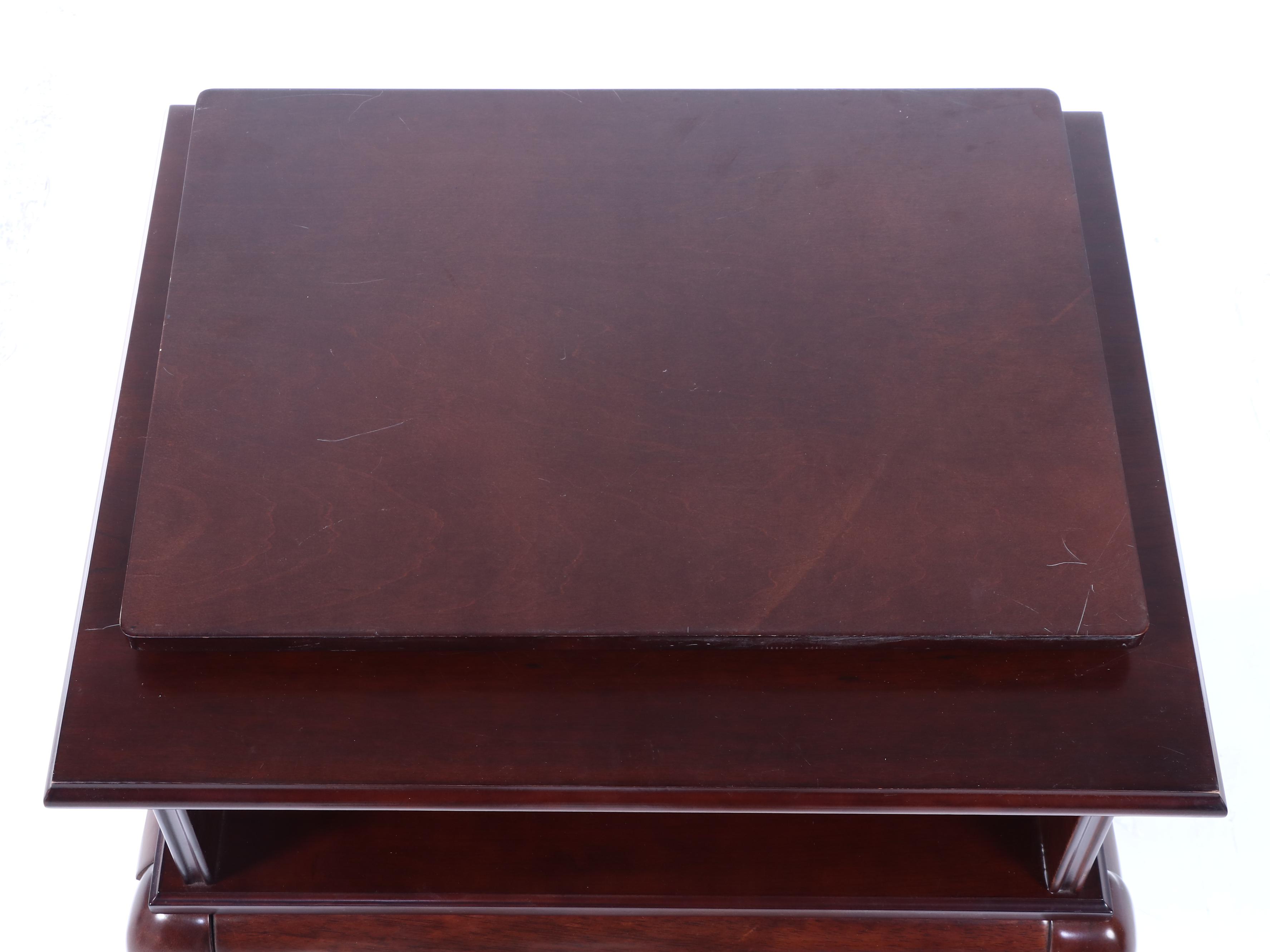 The Bombay Company Queen Anne Style Television Table with Rotating Top