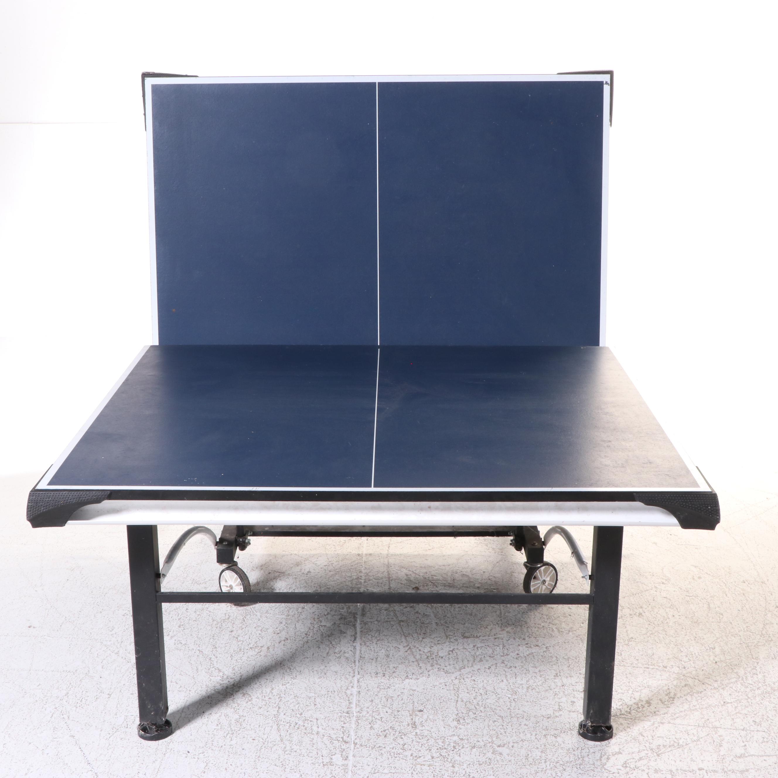 Stiga Model T8742 Ping-Pong Table
