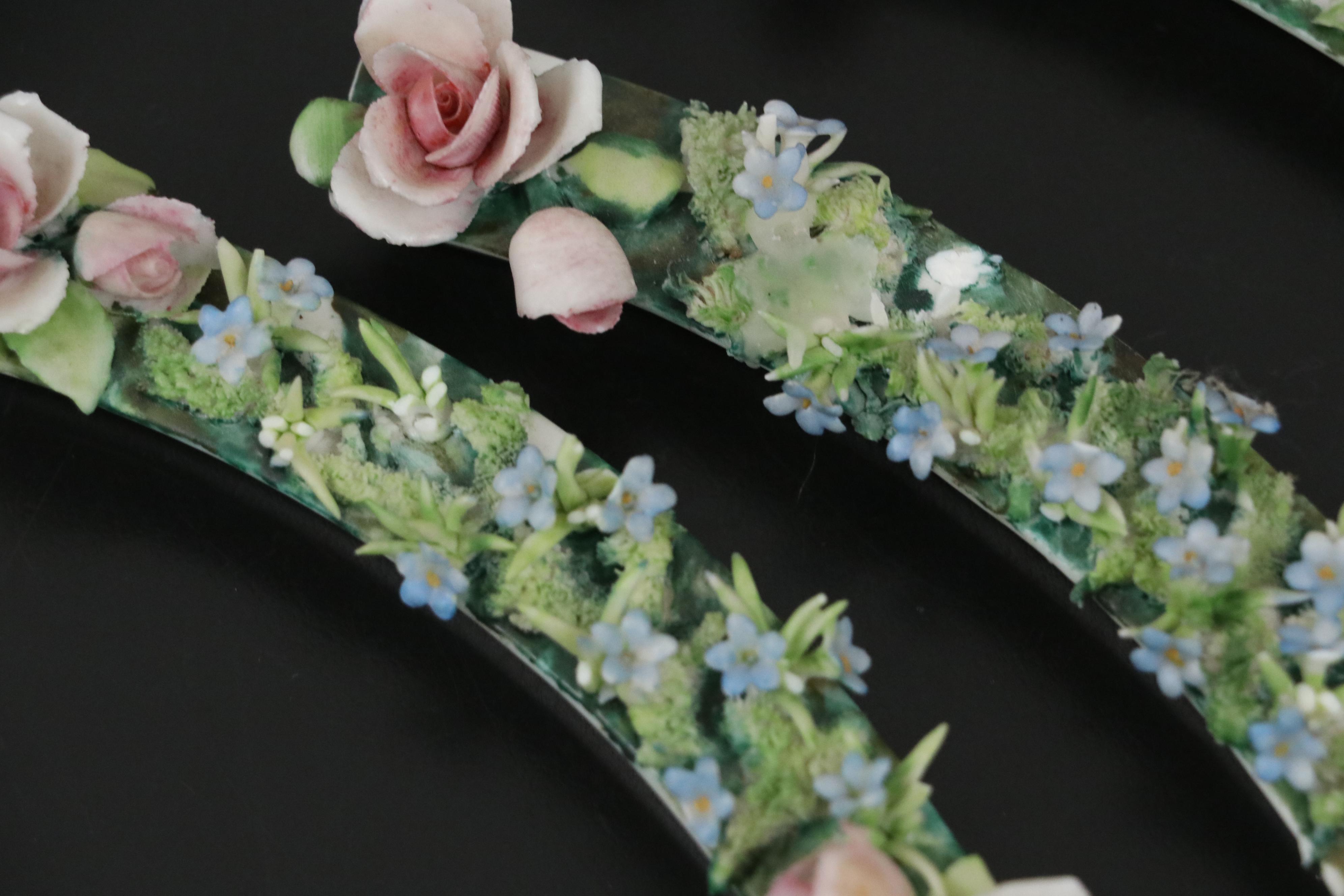 Sandziell, Höffner & Co Centerpiece Candlesticks and Ring with Other Flowers