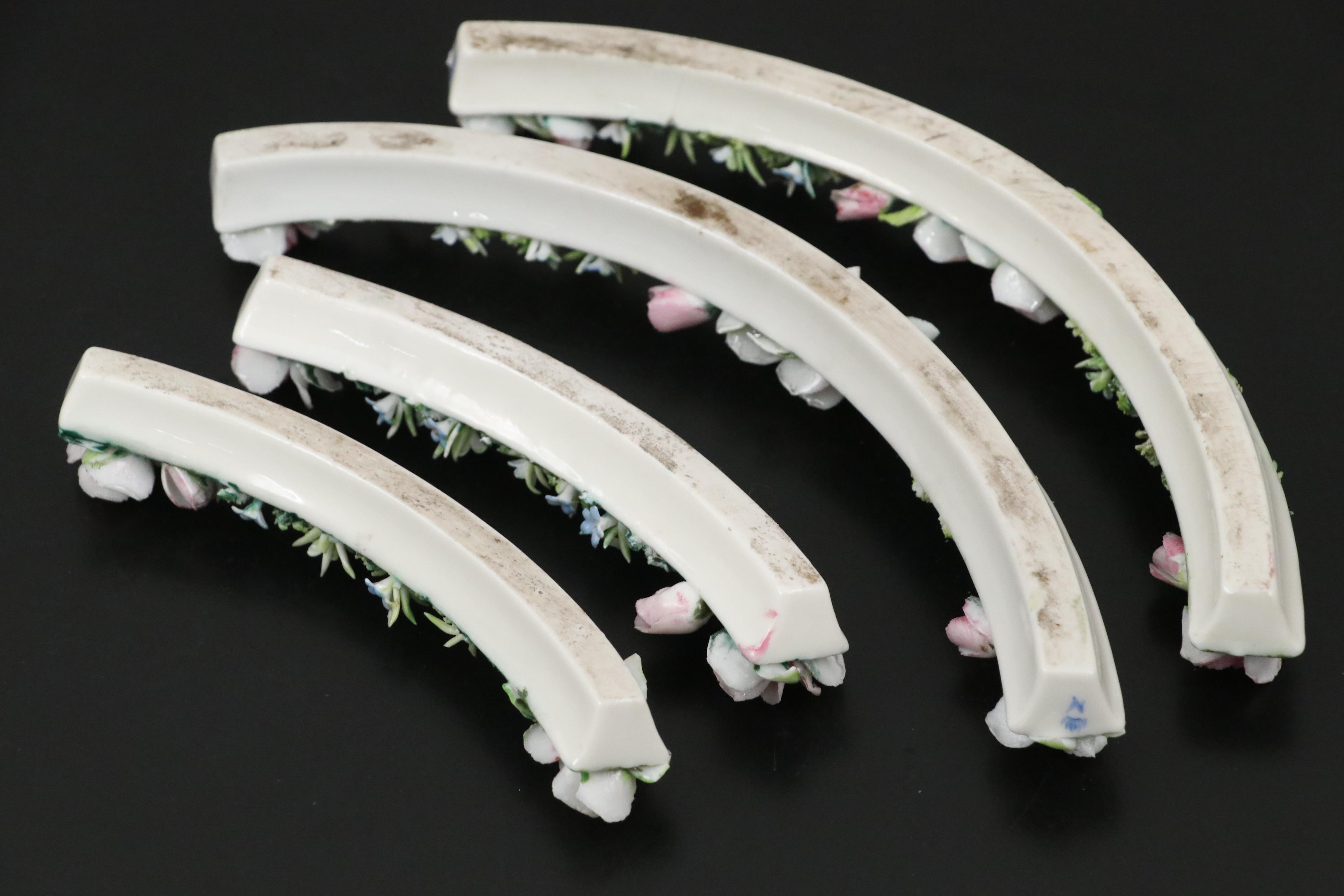 Sandziell, Höffner & Co Centerpiece Candlesticks and Ring with Other Flowers