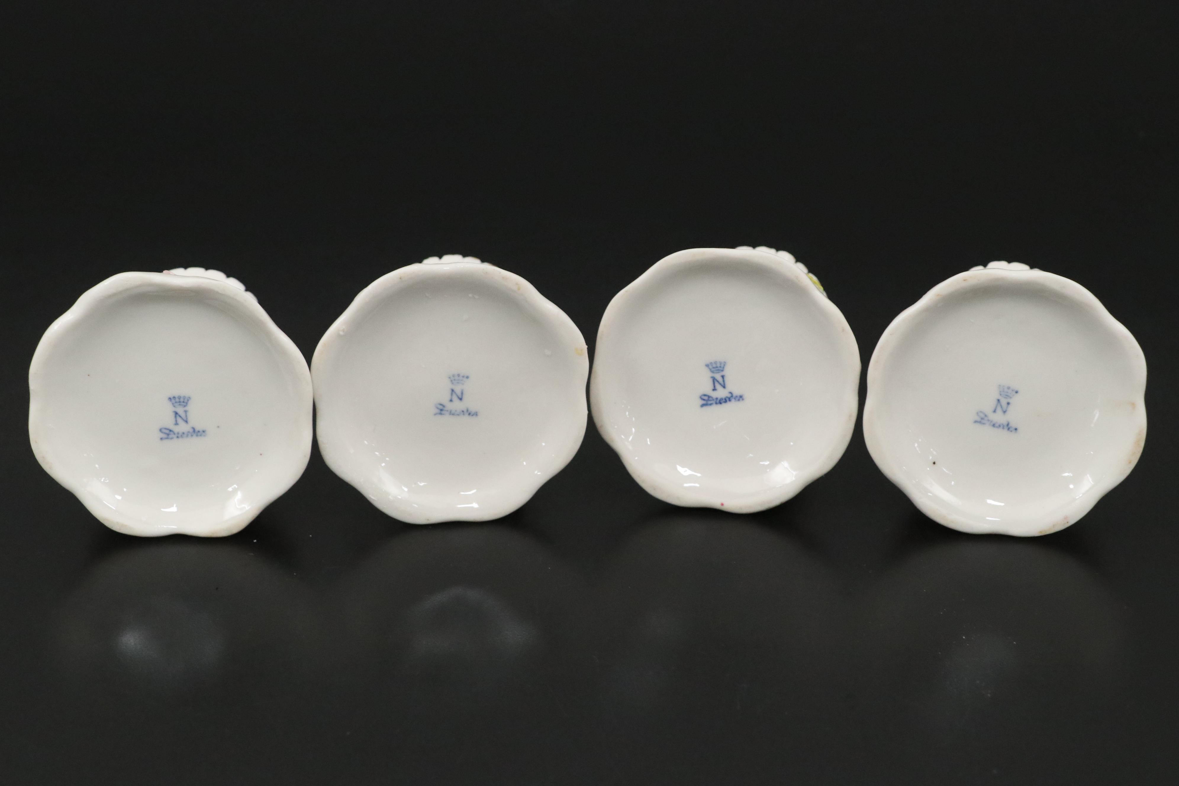 Sandziell, Höffner & Co Centerpiece Candlesticks and Ring with Other Flowers