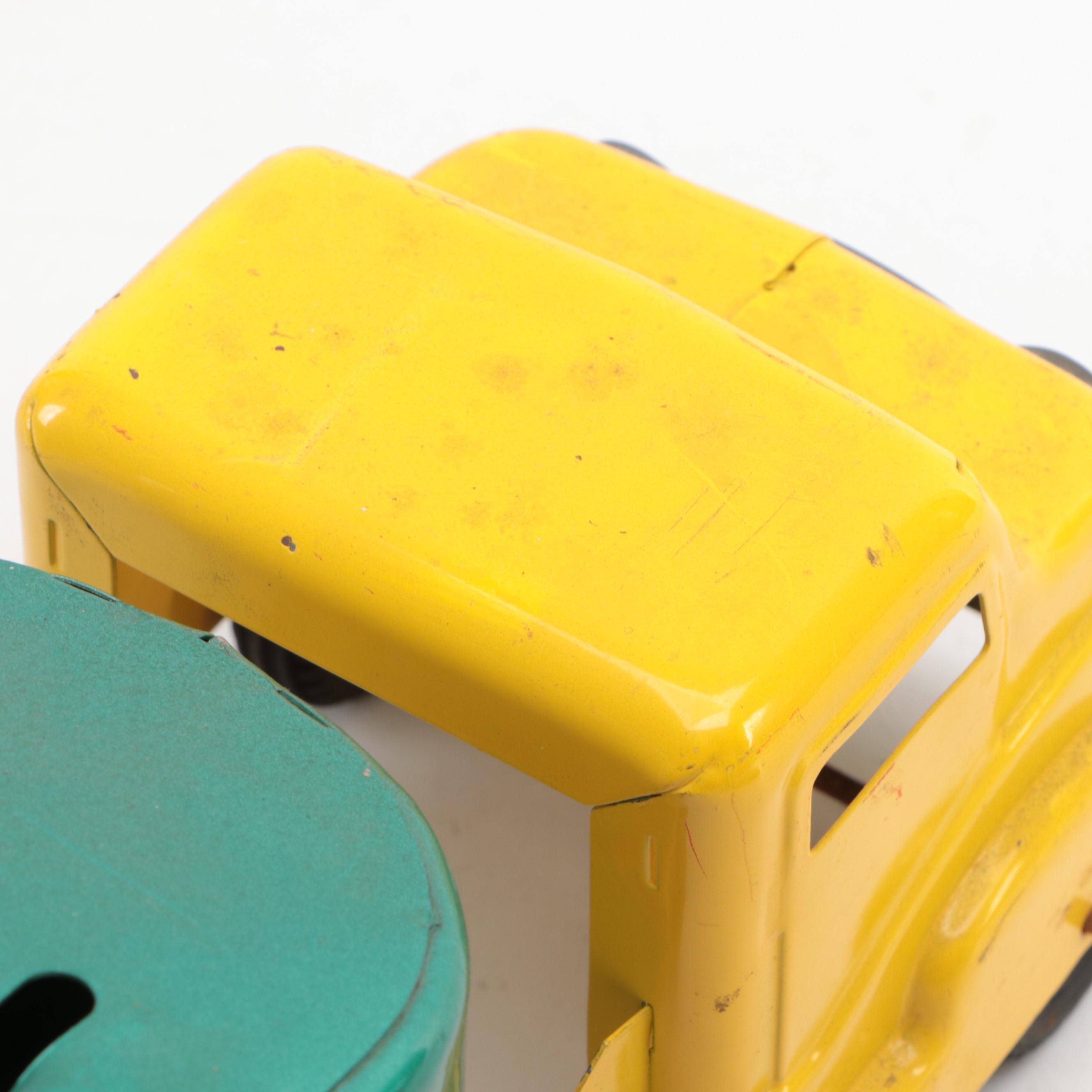 Structo "Auto Haulaway" Pressed Steel Toy Truck, Mid-20th Century