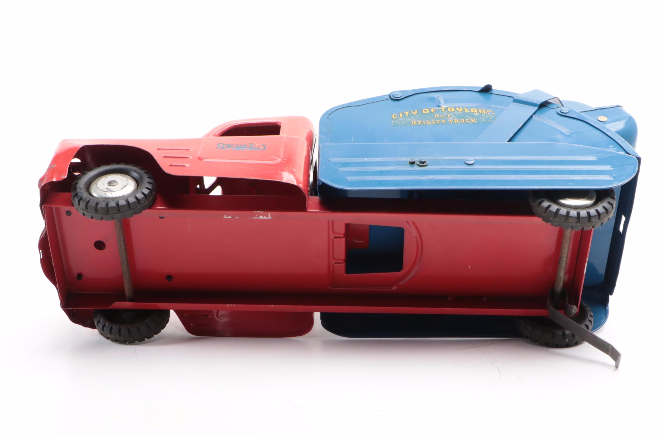 Structo "City of Toyland No. 7" Pressed Steel Toy Utility Truck, Mid-20th C.