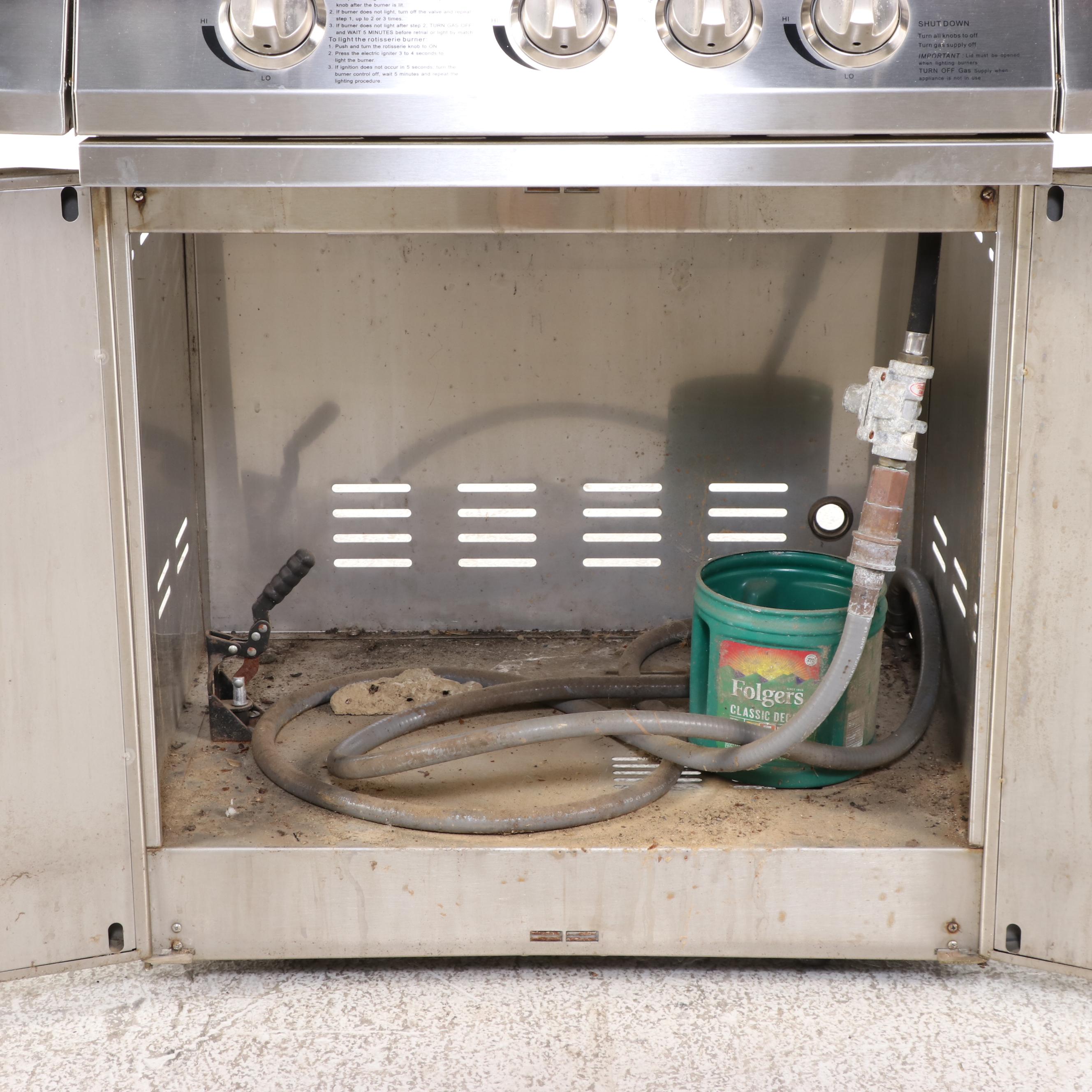 Jenn-Air Gas-Powered Grill