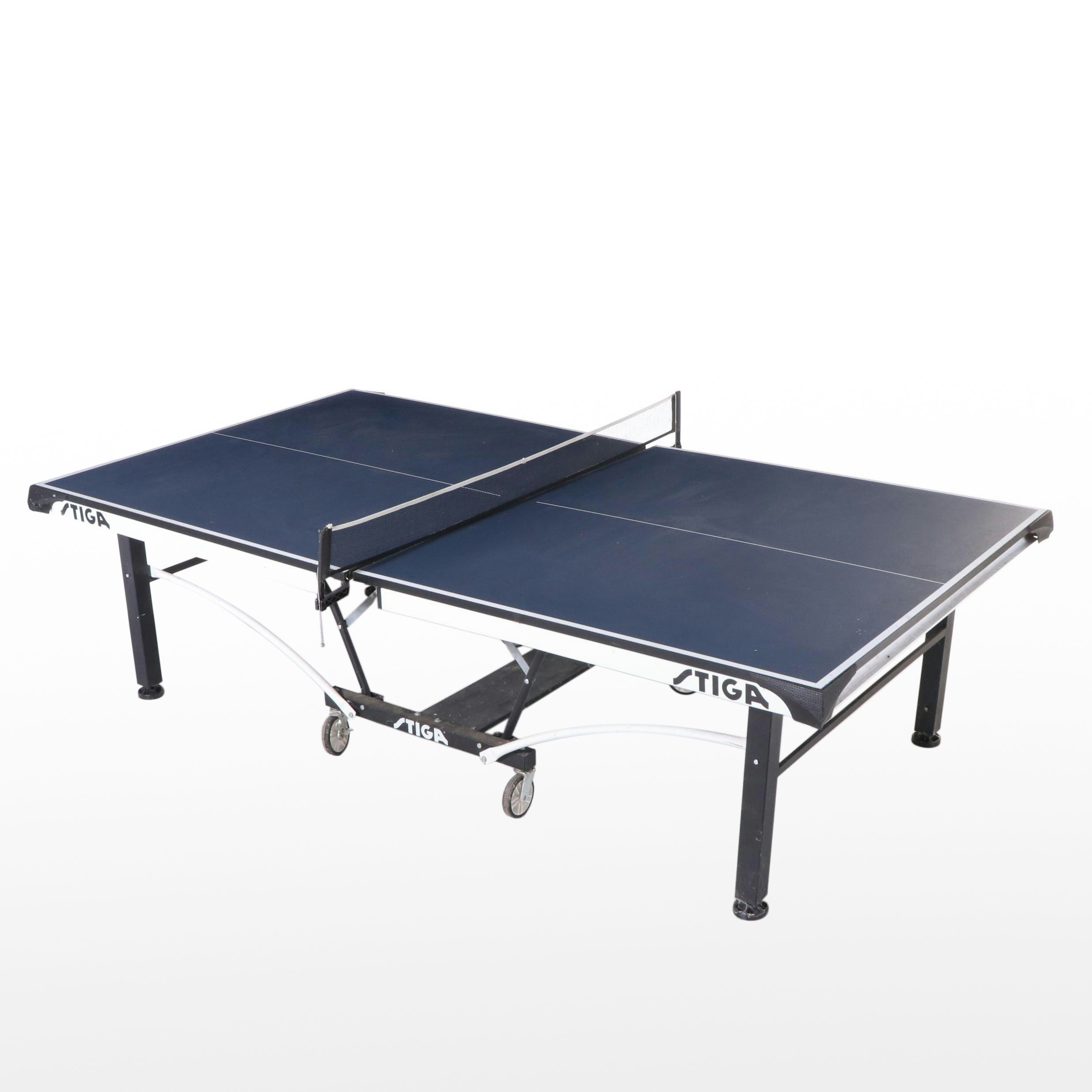 Stiga Model T8742 Ping-Pong Table