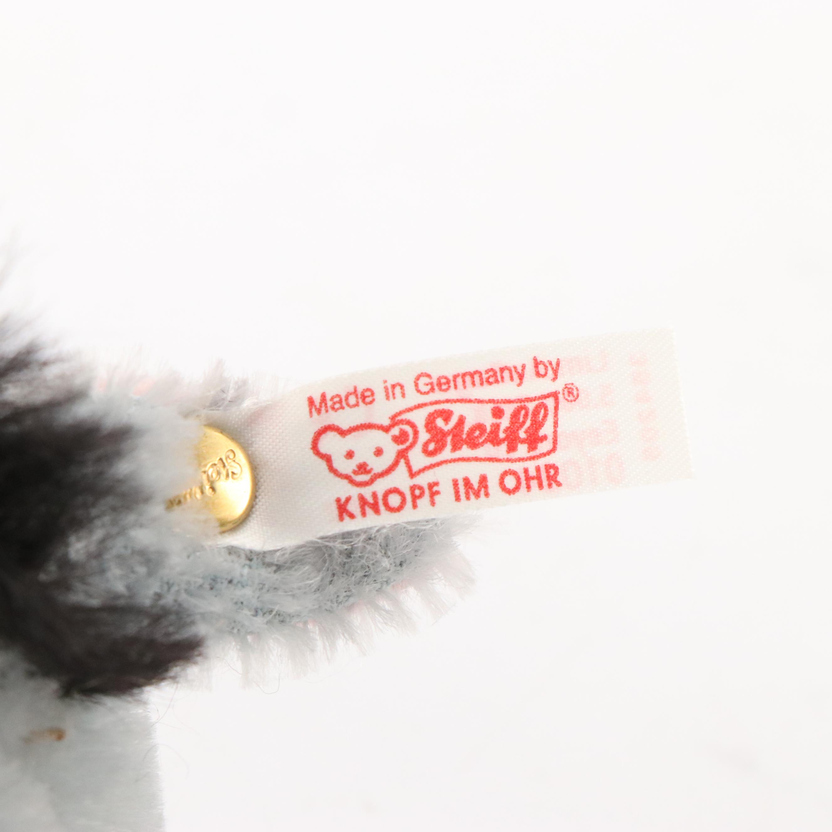 Steiff "Winnie the Pooh" Miniature Set with Winnie The Pooh Ornament