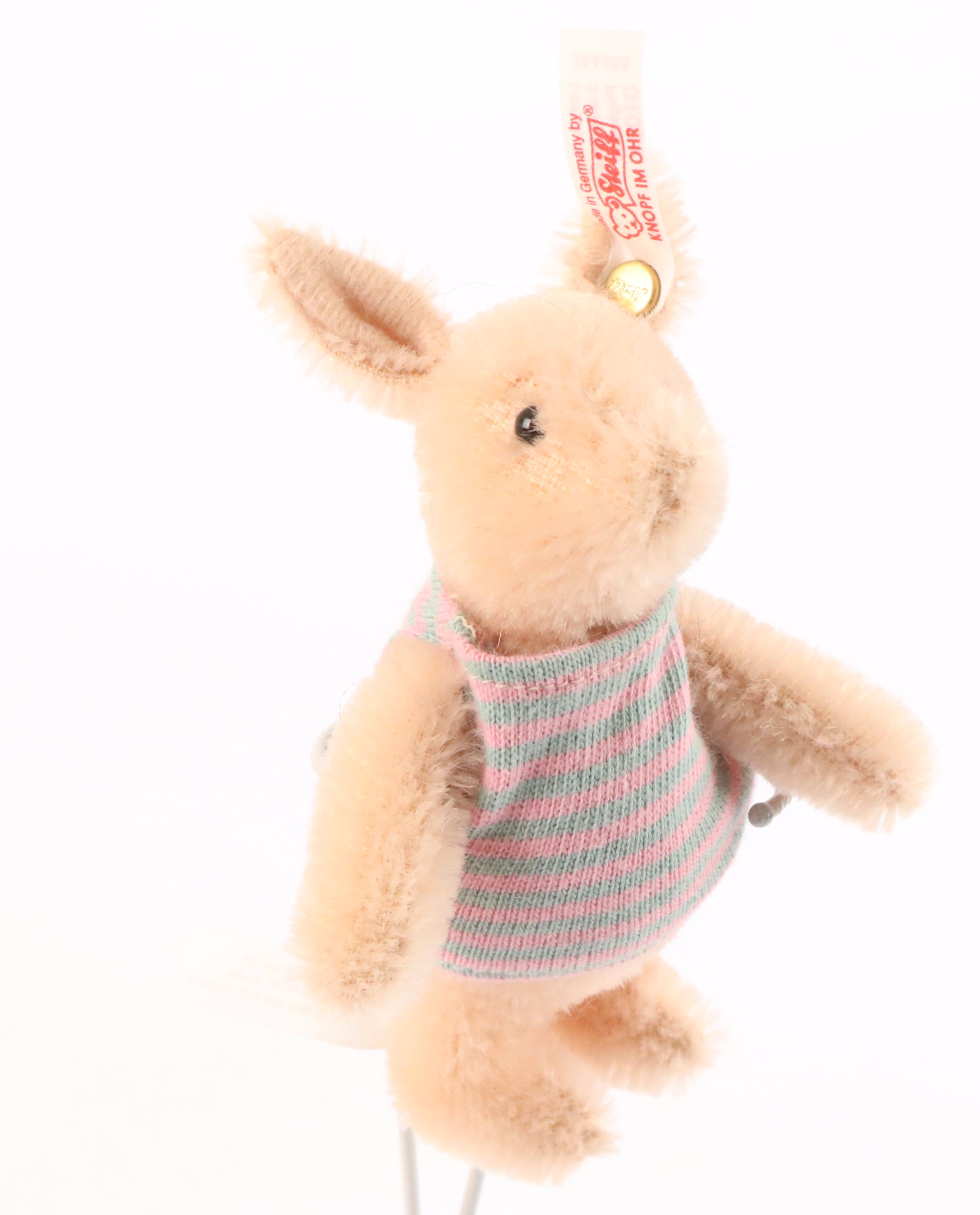 Steiff "Winnie the Pooh" Miniature Set with Winnie The Pooh Ornament