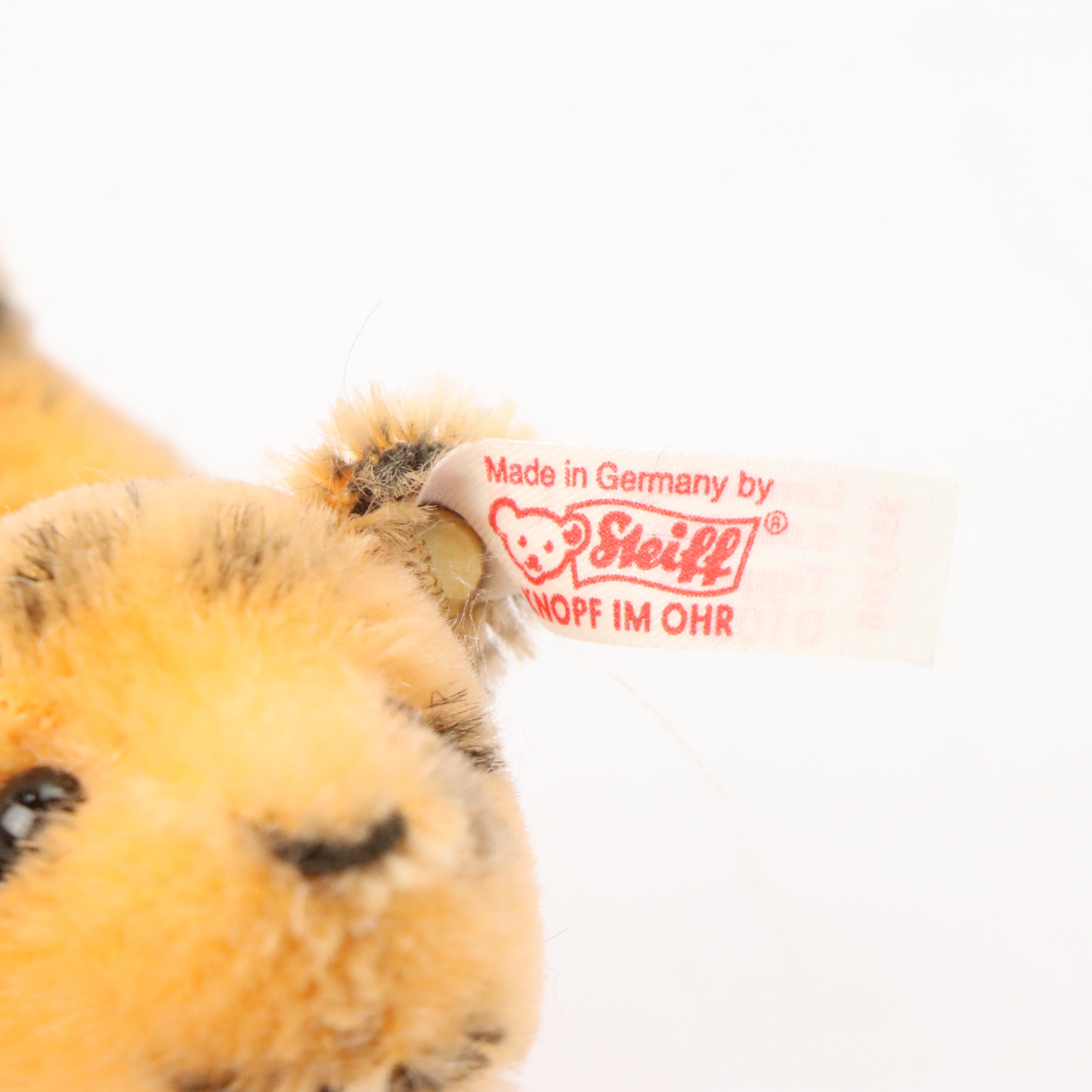 Steiff "Winnie the Pooh" Miniature Set with Winnie The Pooh Ornament