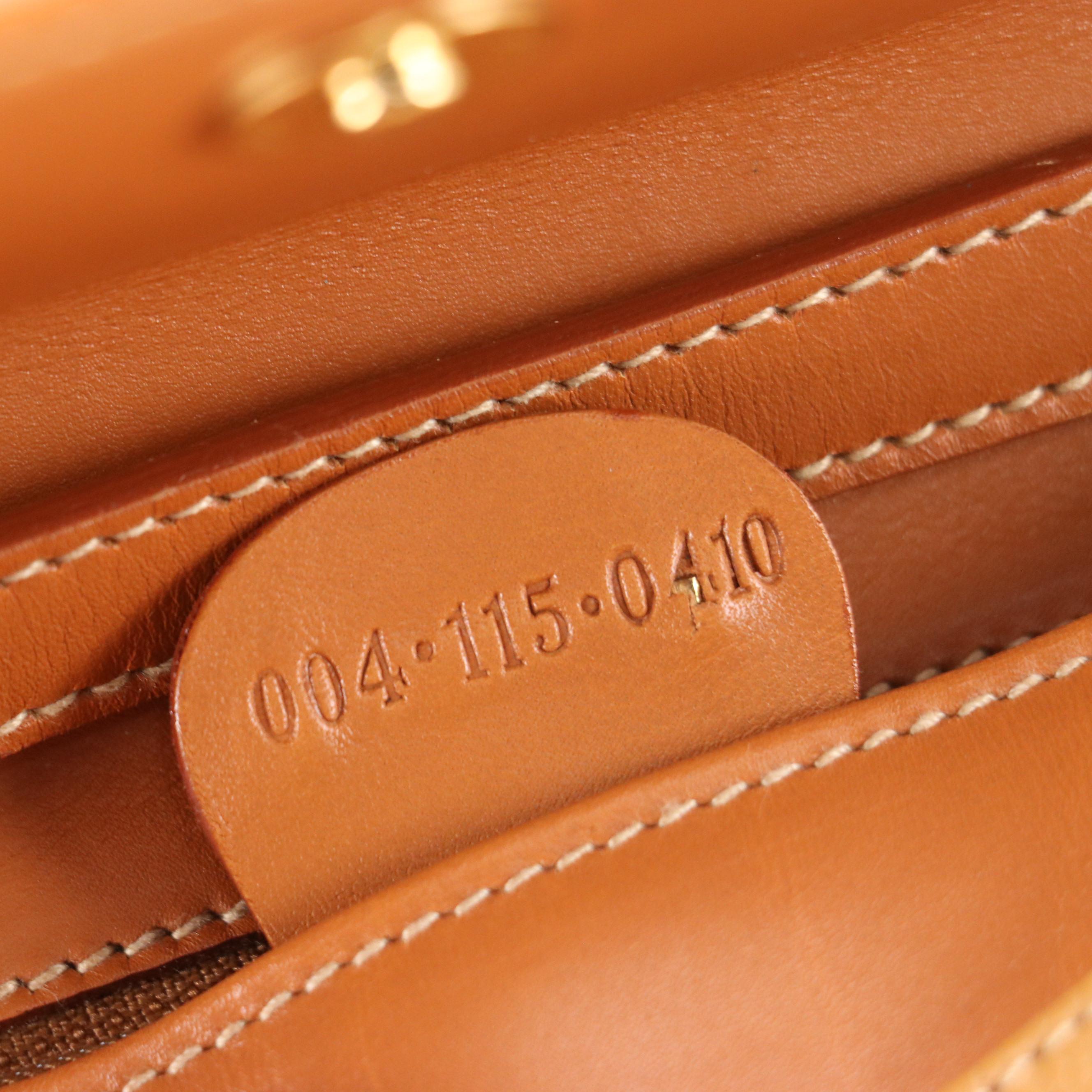 Gucci Flap Crossbody/Clutch in Grained and Smooth Leather