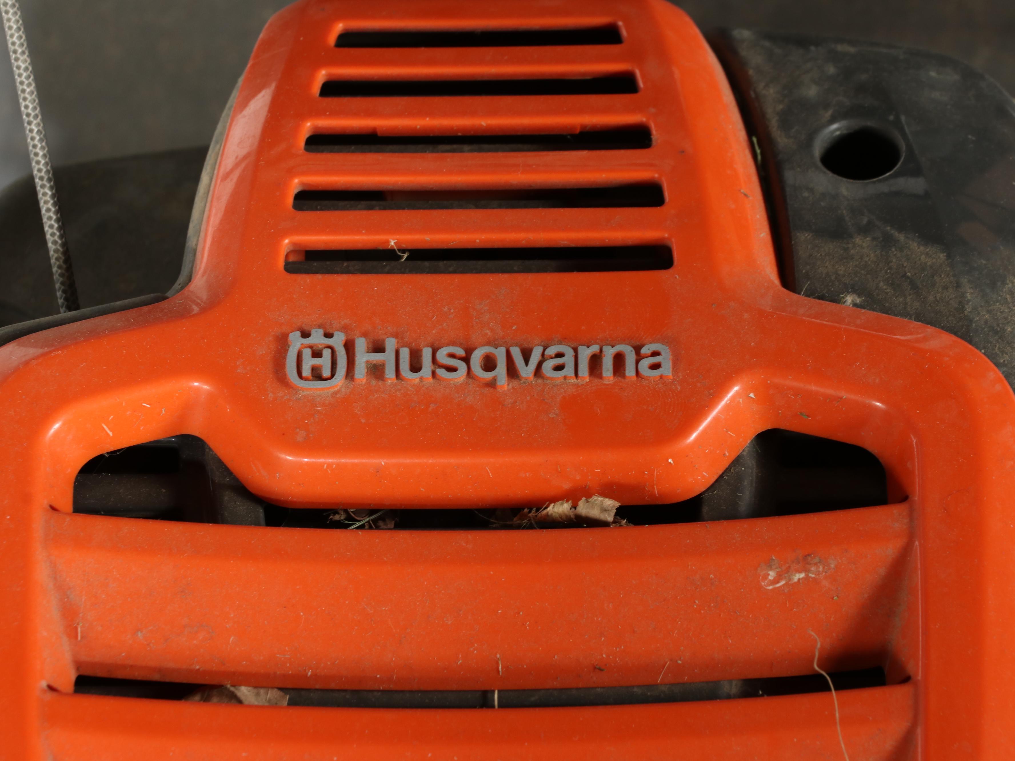 Husqvarna LC 121P Gas-Powered Push Mower with Bag