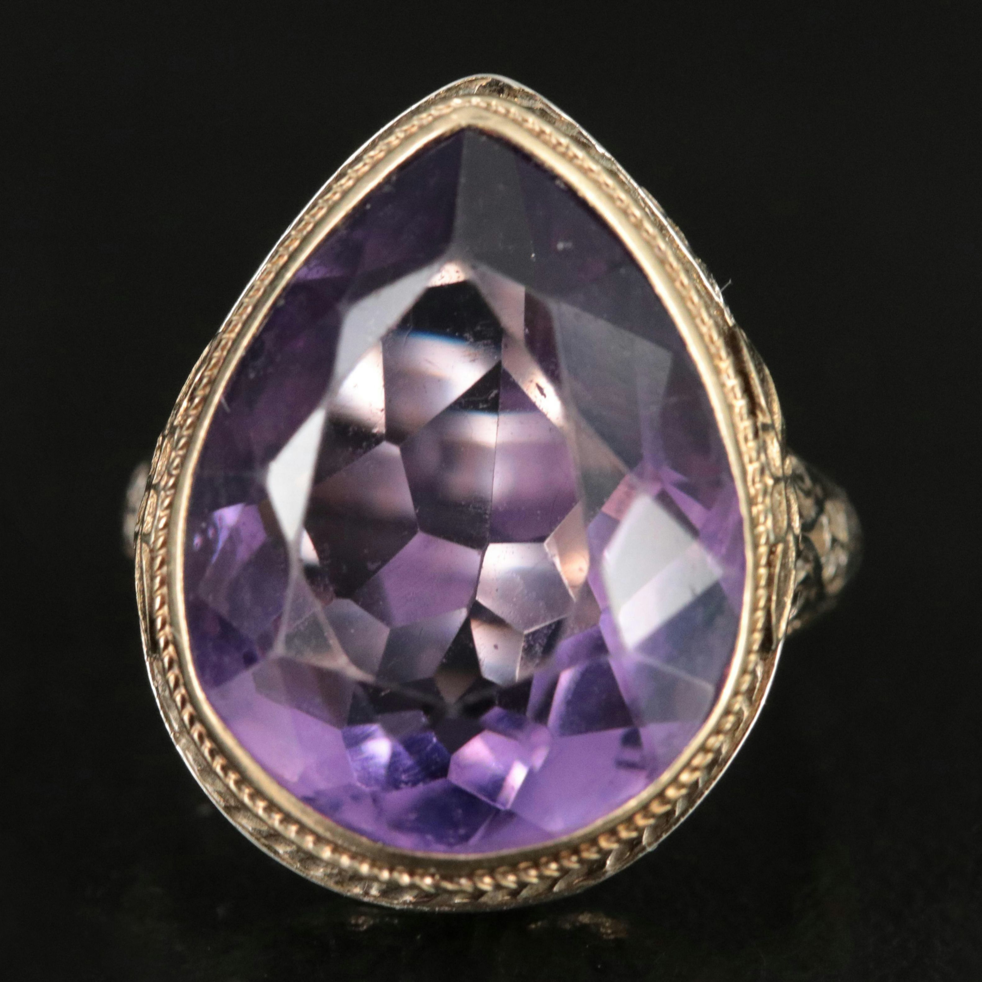 Vintage 18K 9.41 CT Amethyst Latticework Ring