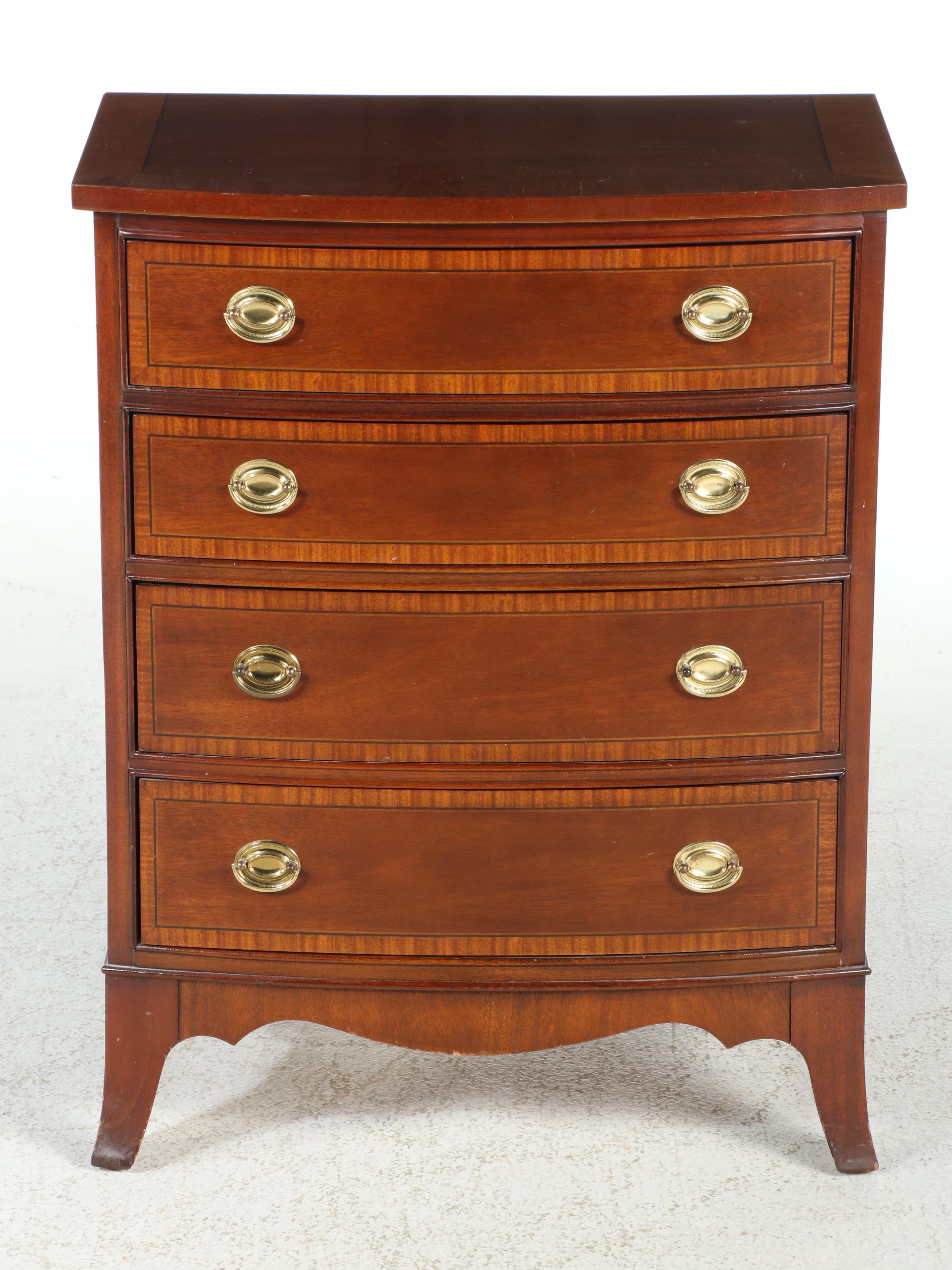 Councill Craftsman Hepplewhite Style Mahogany Side Chest of Drawers