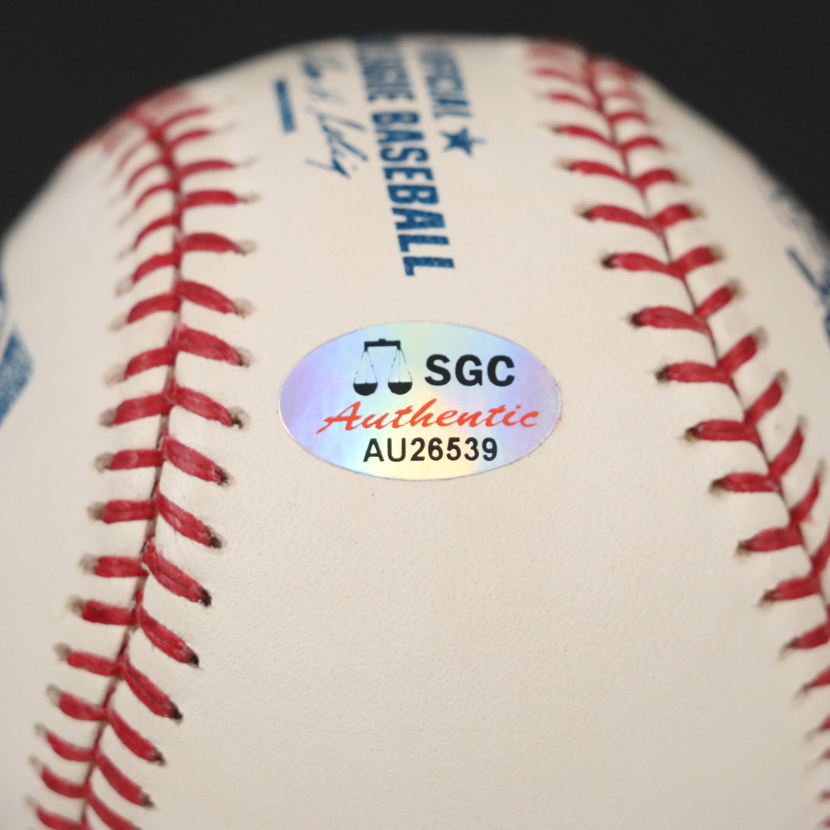 Frank Robinson Signed Rawlings Official MLB Baseball and Cincinnati Reds Card