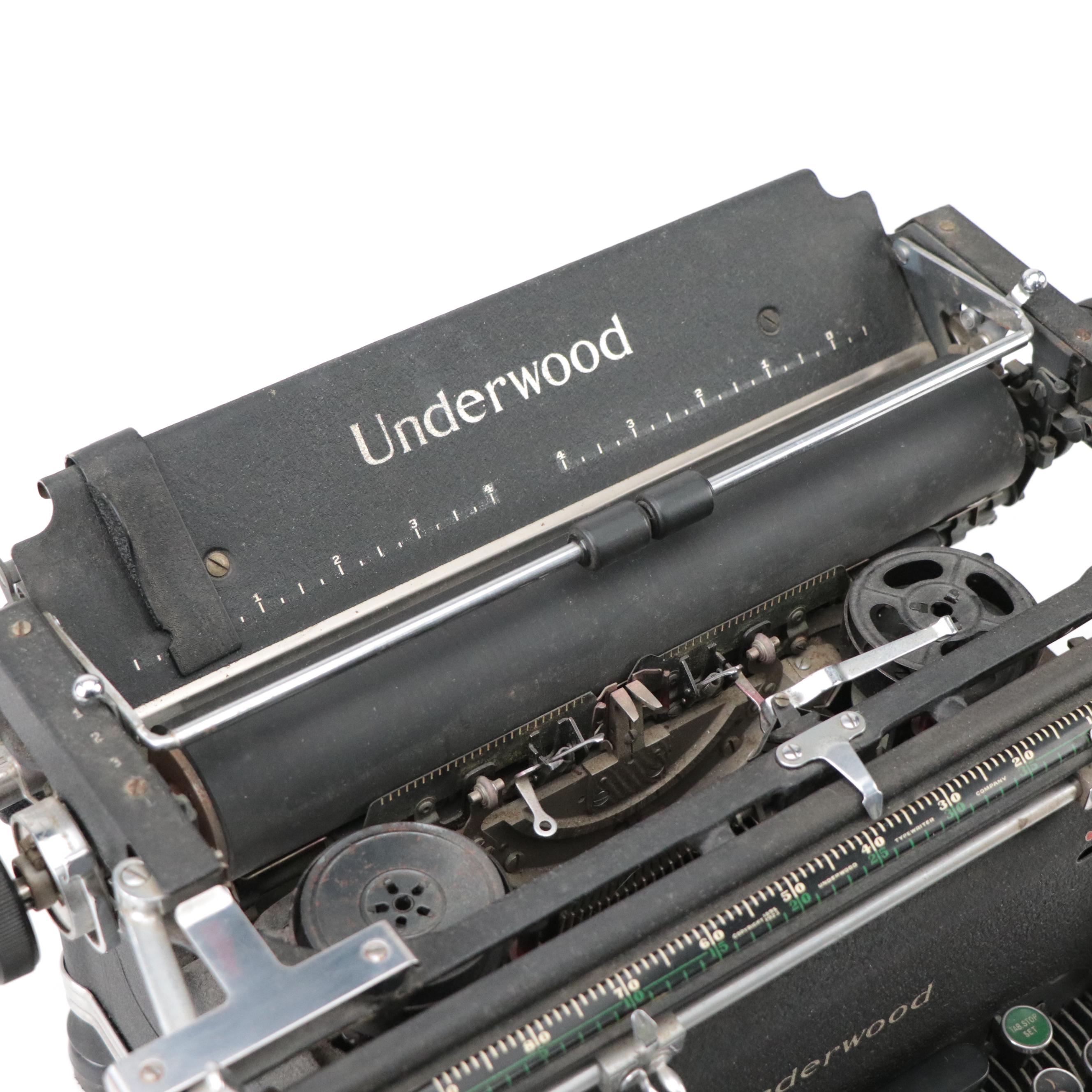 Underwood Champion S Typewriter, 1940-1941