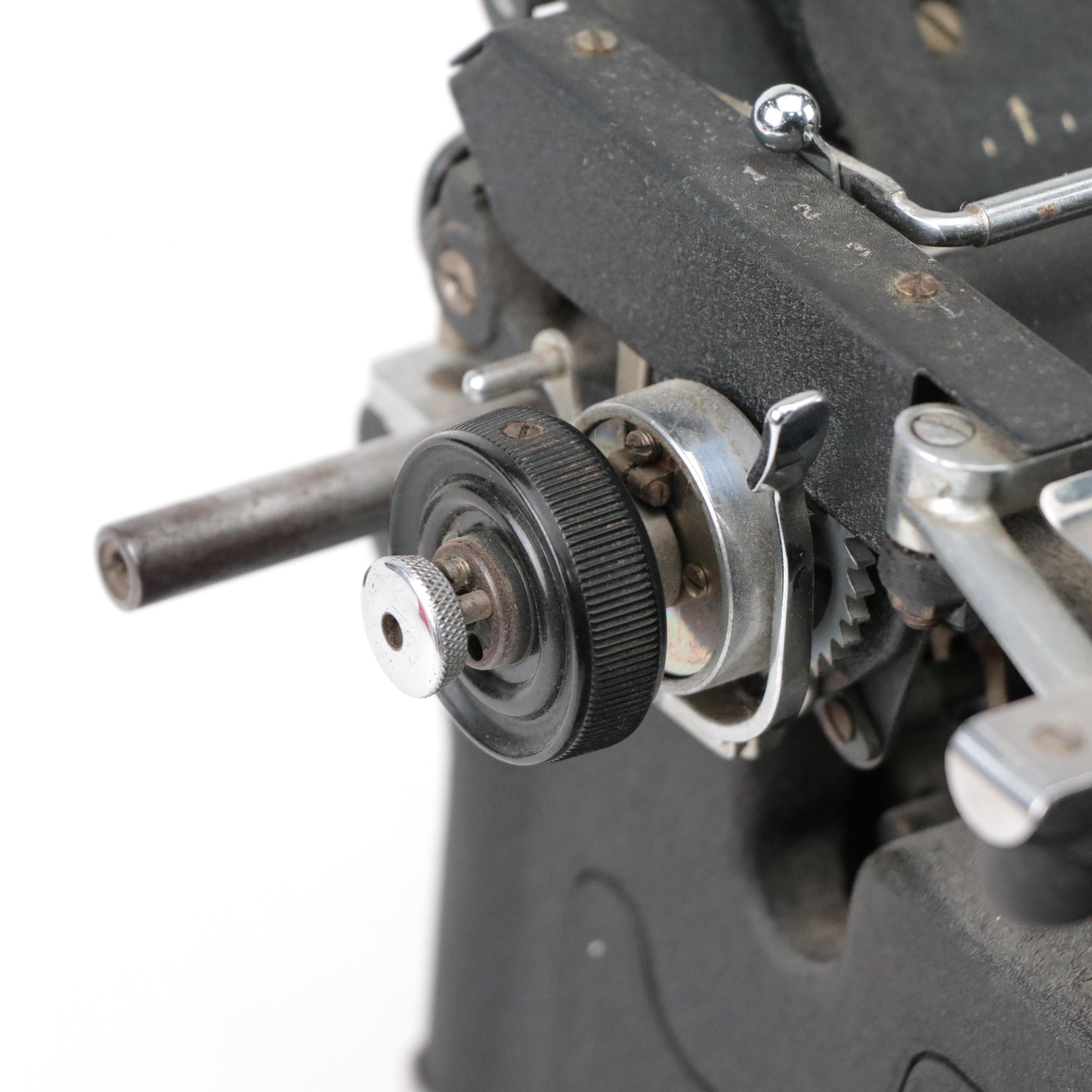 Underwood Champion S Typewriter, 1940-1941