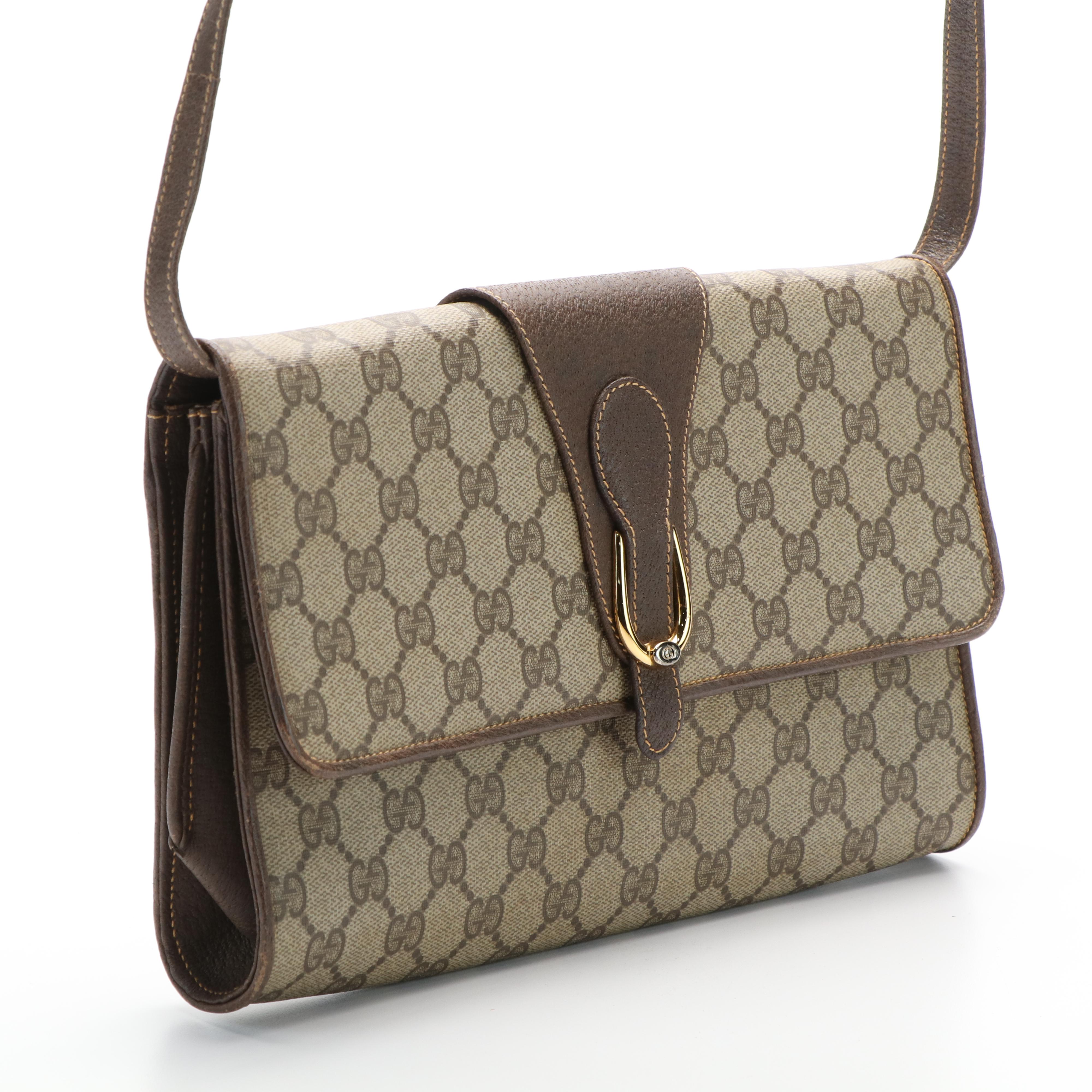Gucci Crossbody Messenger Bag in GG Supreme Coated Canvas and Leather