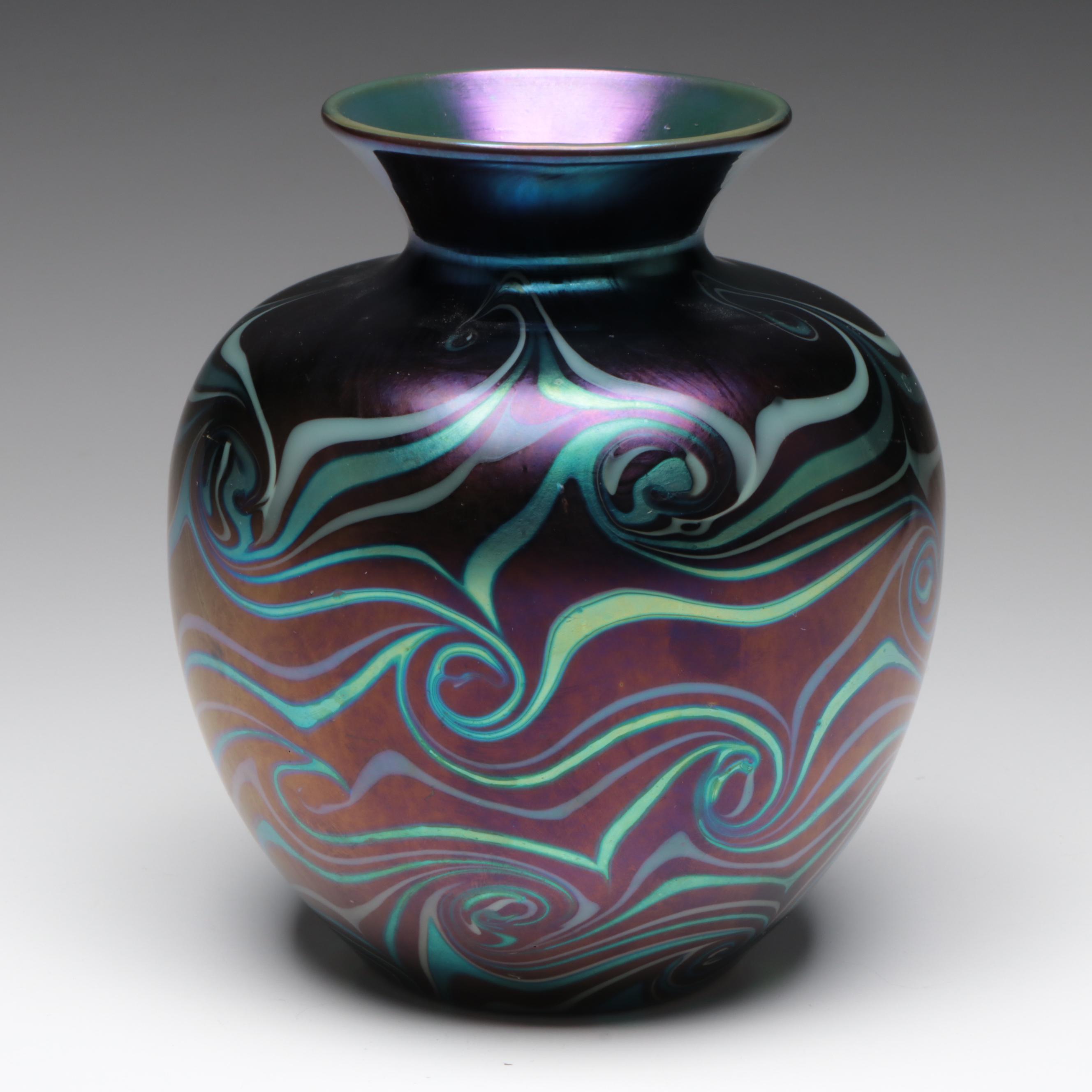 Lundberg Studios Iridescent "King Tut" Blown Art Glass Vase, 1980