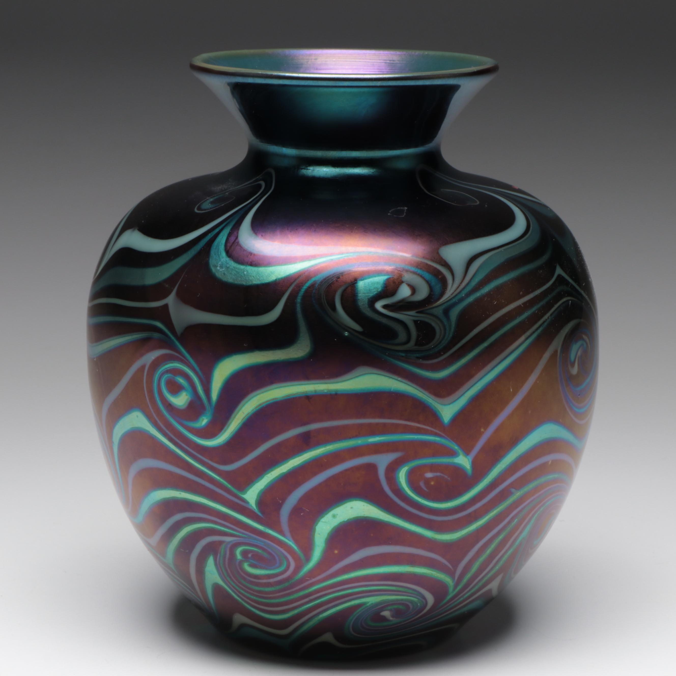 Lundberg Studios Iridescent "King Tut" Blown Art Glass Vase, 1980