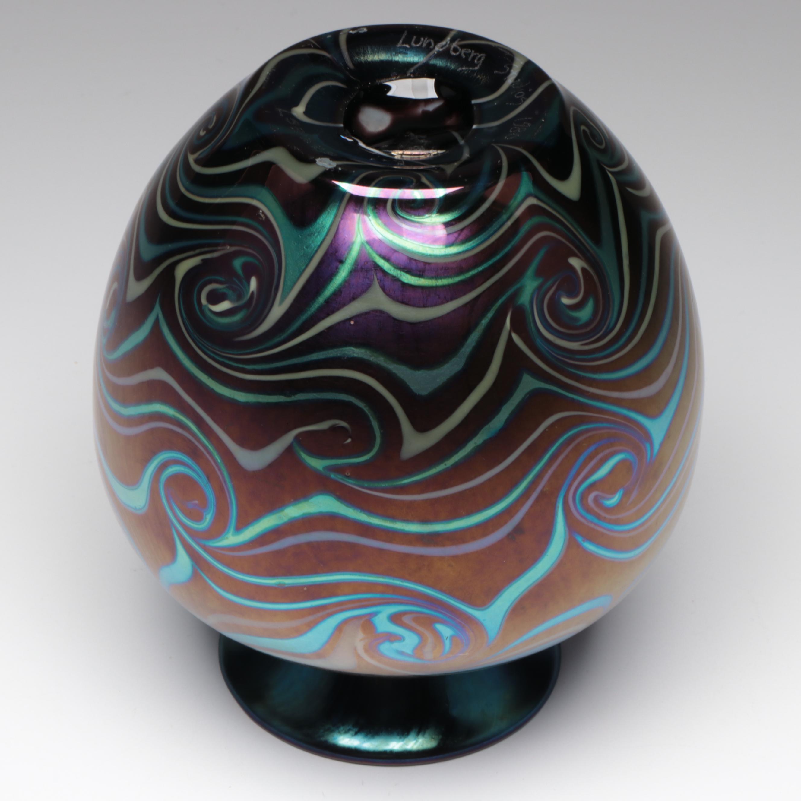 Lundberg Studios Iridescent "King Tut" Blown Art Glass Vase, 1980