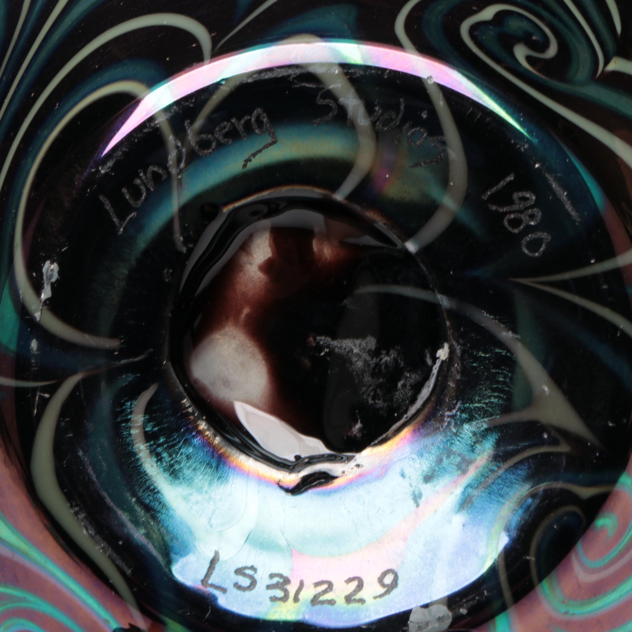 Lundberg Studios Iridescent "King Tut" Blown Art Glass Vase, 1980