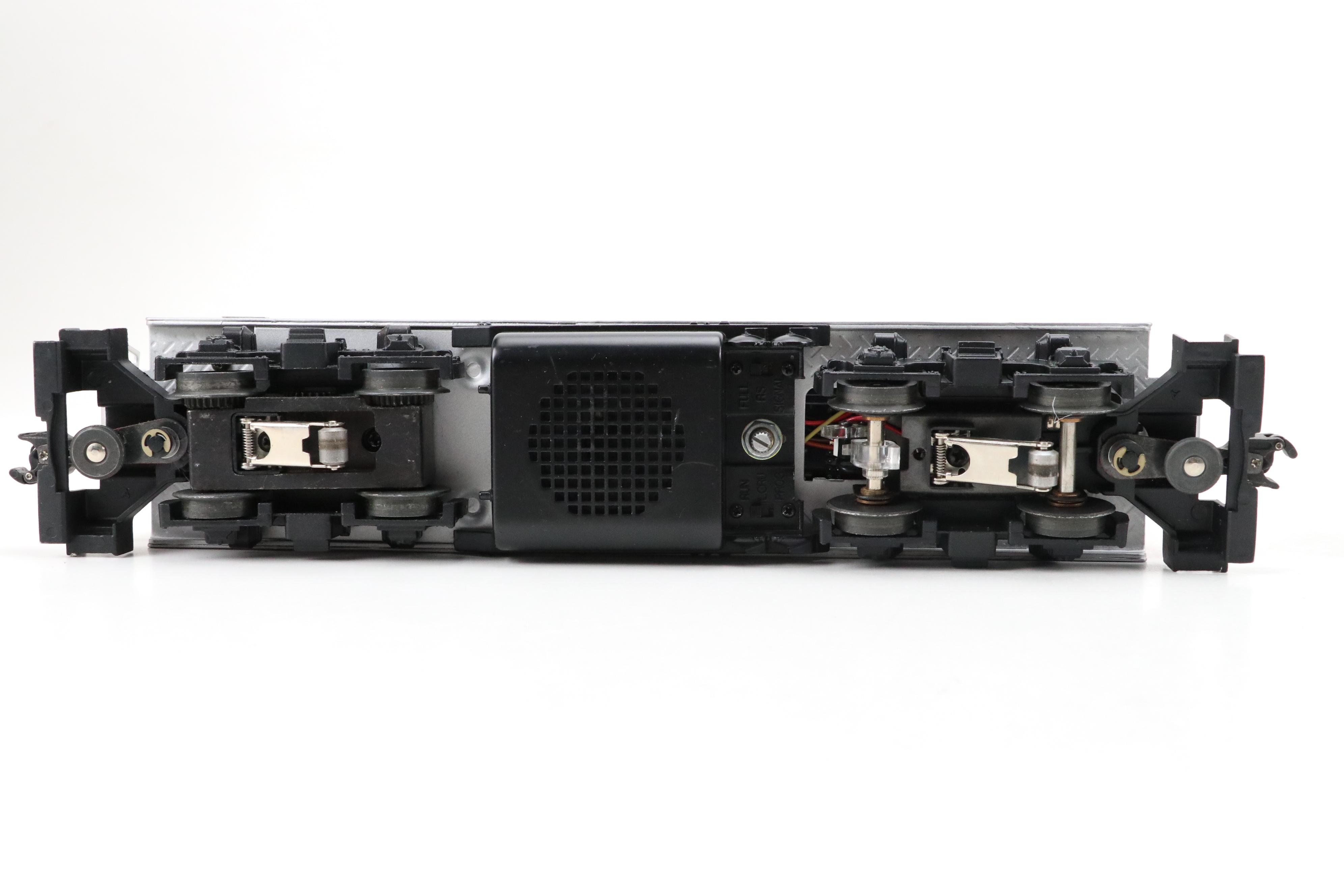 Lionel Corvette GP-7 Train Set and National Corvette Museum Train Car, 1999